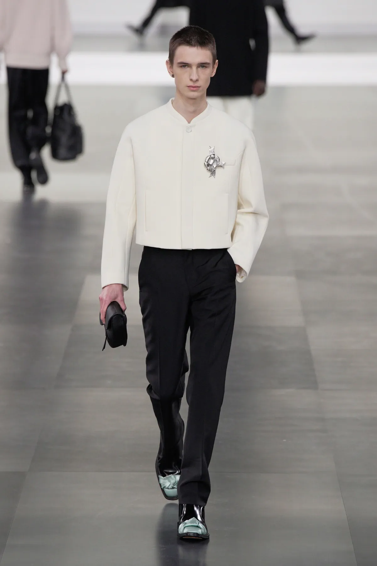 DIOR Men embrasse un luxe tranquille avec une précision intemporelle pour l'automne 2025