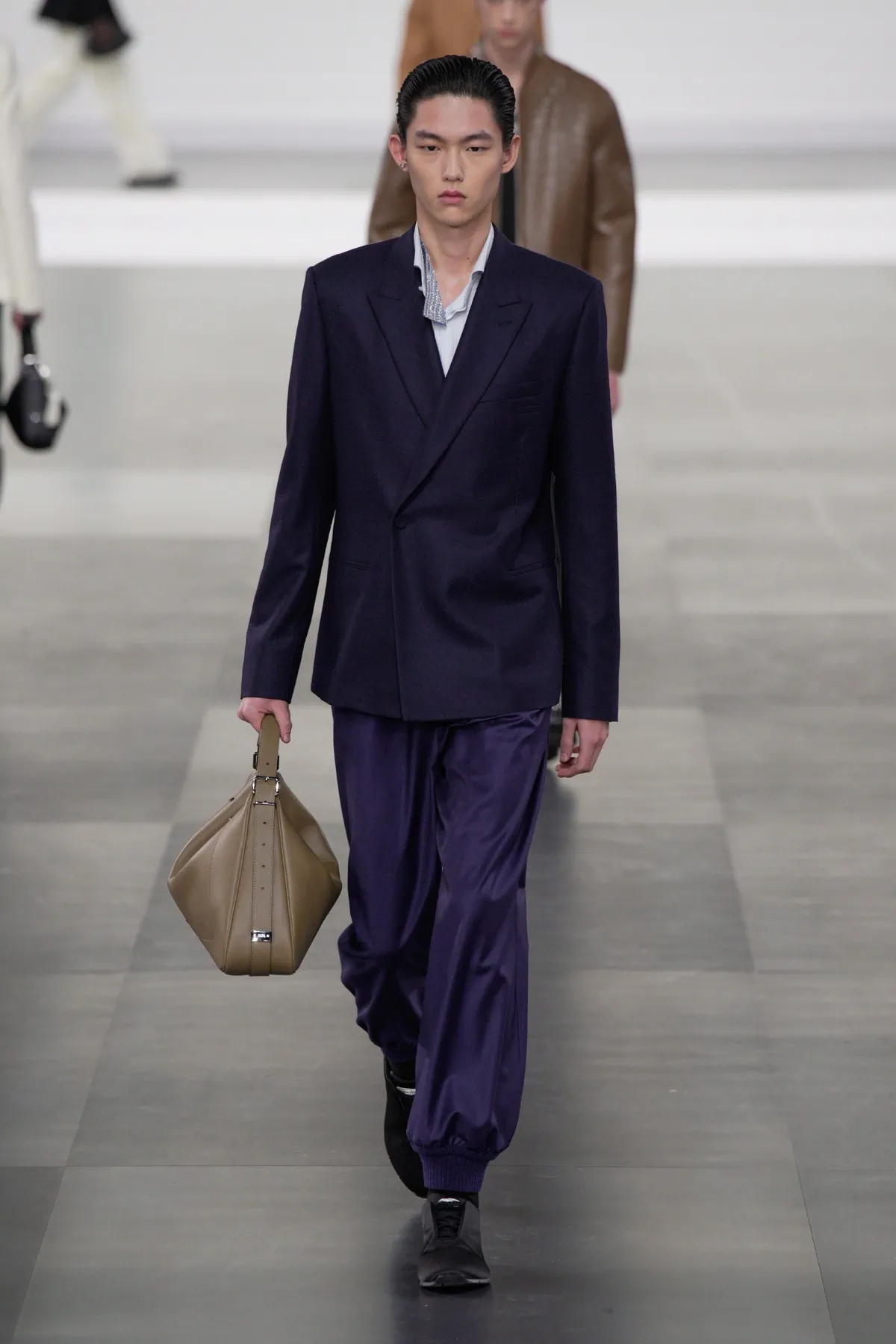 DIOR Men embrasse un luxe tranquille avec une précision intemporelle pour l'automne 2025