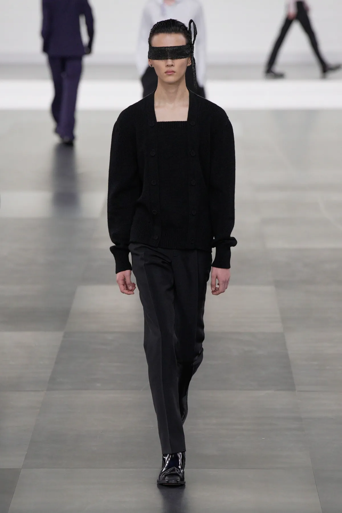 DIOR Men embrasse un luxe tranquille avec une précision intemporelle pour l'automne 2025