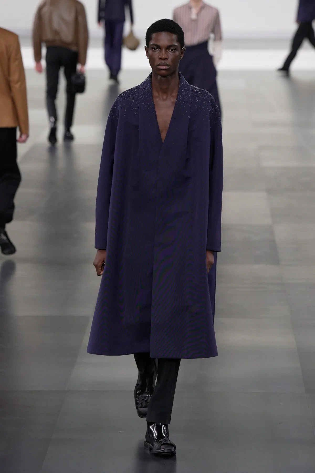 DIOR Men embrasse un luxe tranquille avec une précision intemporelle pour l'automne 2025