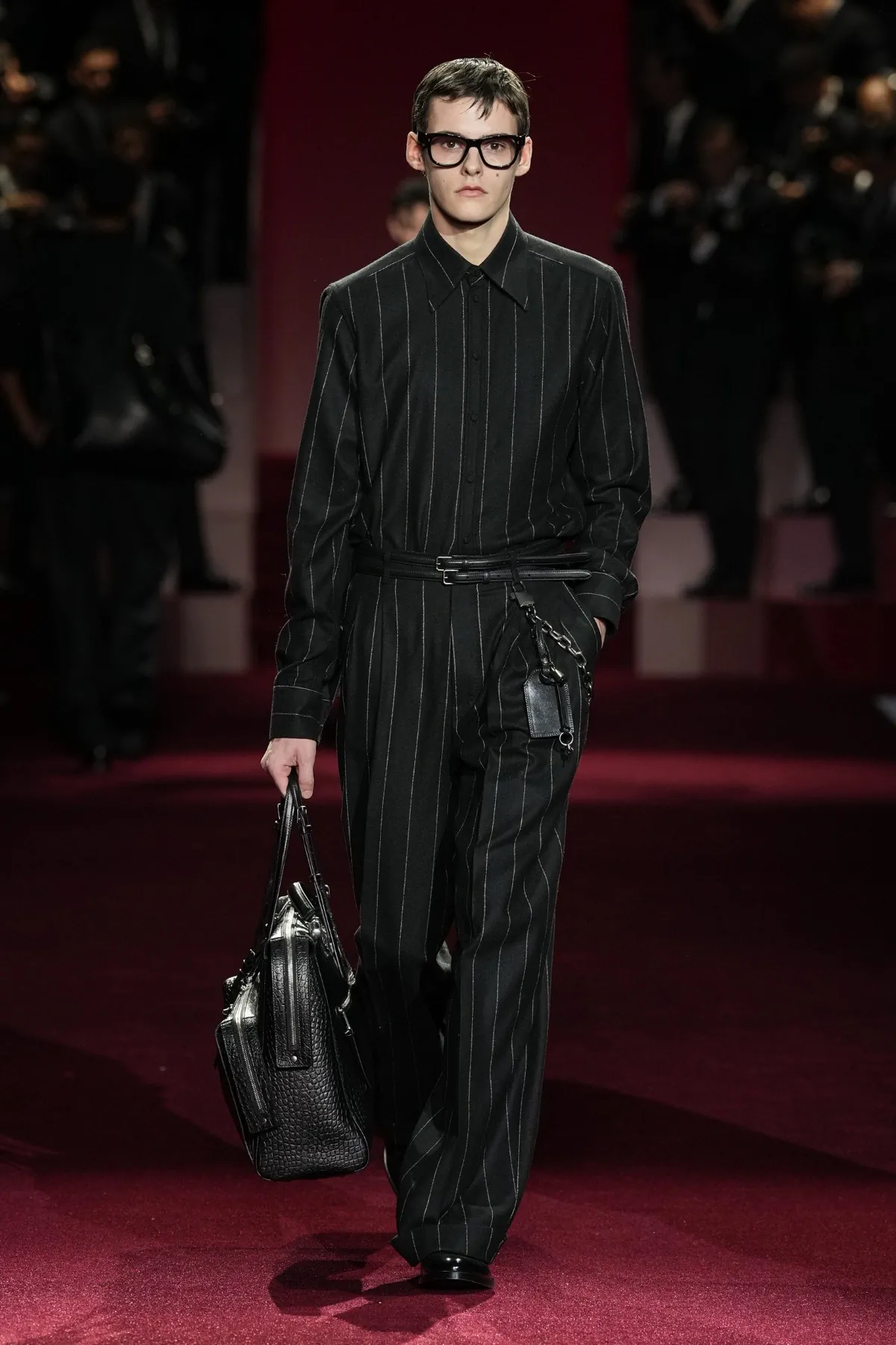 La collection Dolce&Gabbana Automne 2025 explore la célébrité et les paparazzis