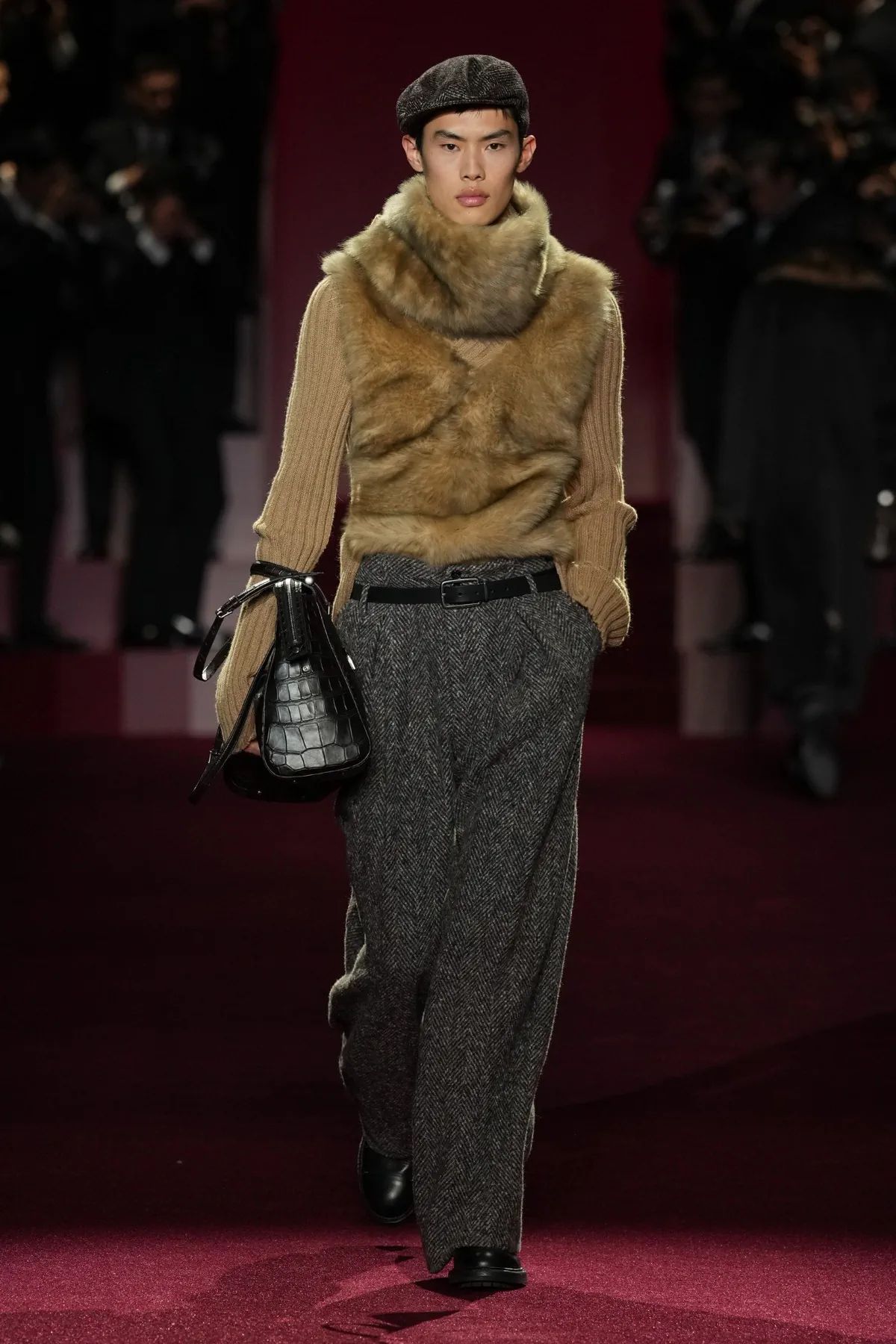 La collection Dolce&Gabbana Automne 2025 explore la célébrité et les paparazzis