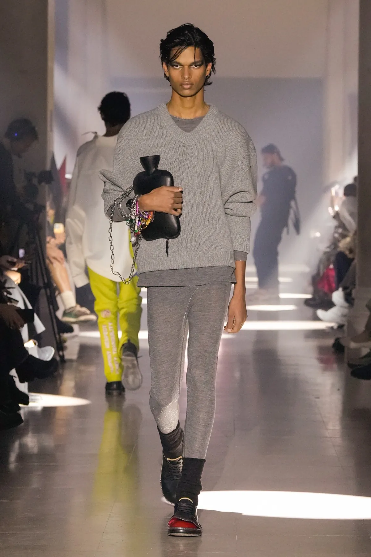 doublet réinvente les méchants des dessins animés dans sa collection automne 2025