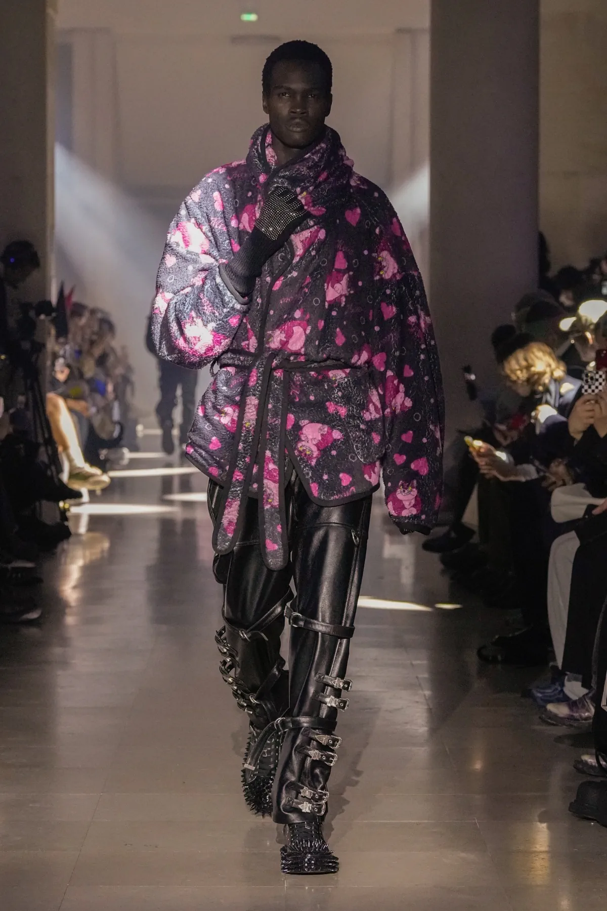 doublet réinvente les méchants des dessins animés dans sa collection automne 2025