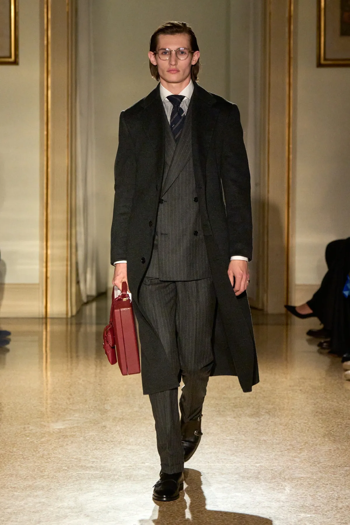 La collection dunhill Automne 2025 fait revivre le classicisme anglais avec une élégance moderne