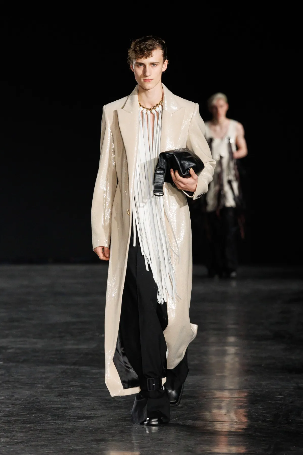 Pour l'automne 2025, EGONLAB se fait le champion d'une rébellion élégante et d'une sophistication sur mesure