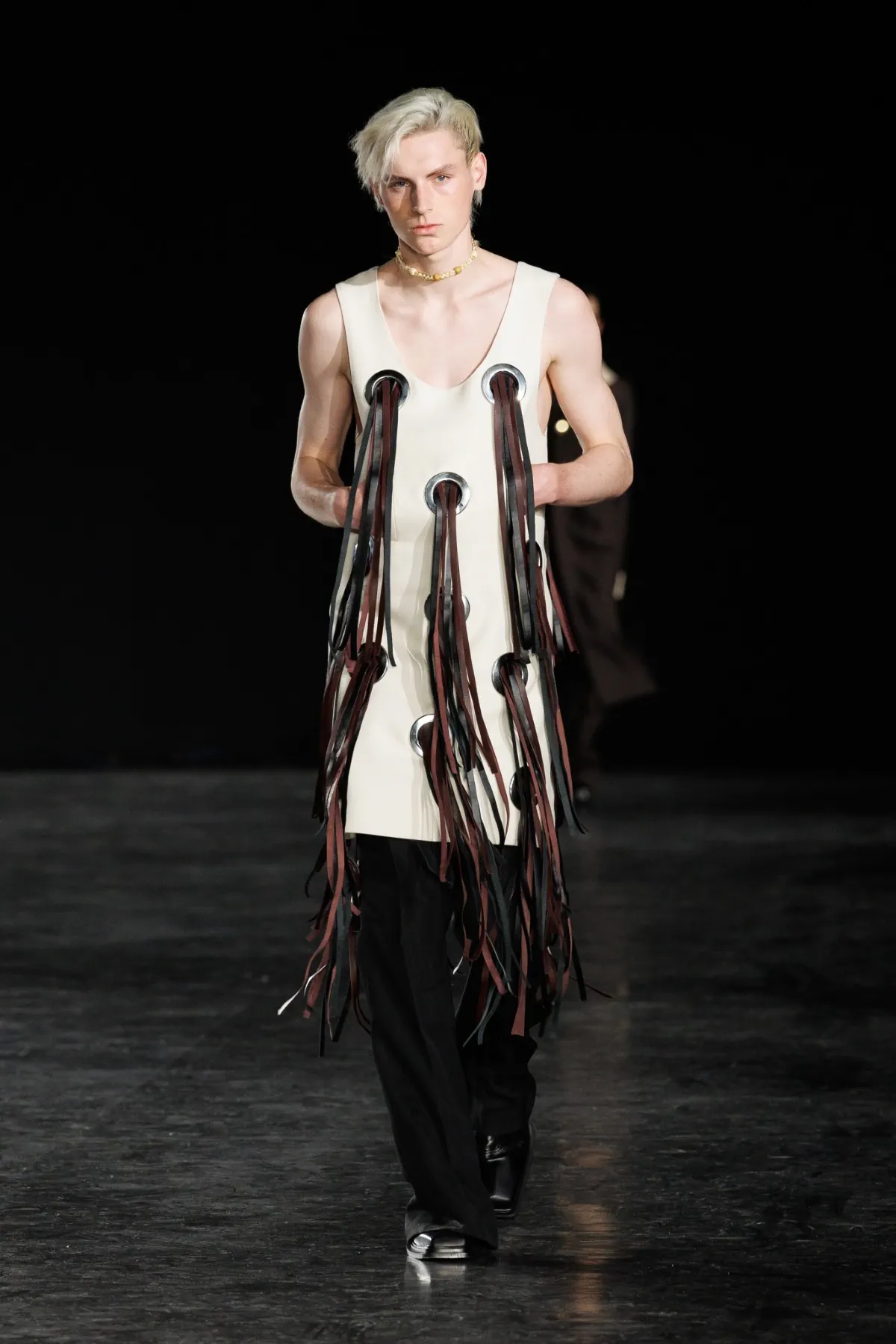 Pour l'automne 2025, EGONLAB se fait le champion d'une rébellion élégante et d'une sophistication sur mesure