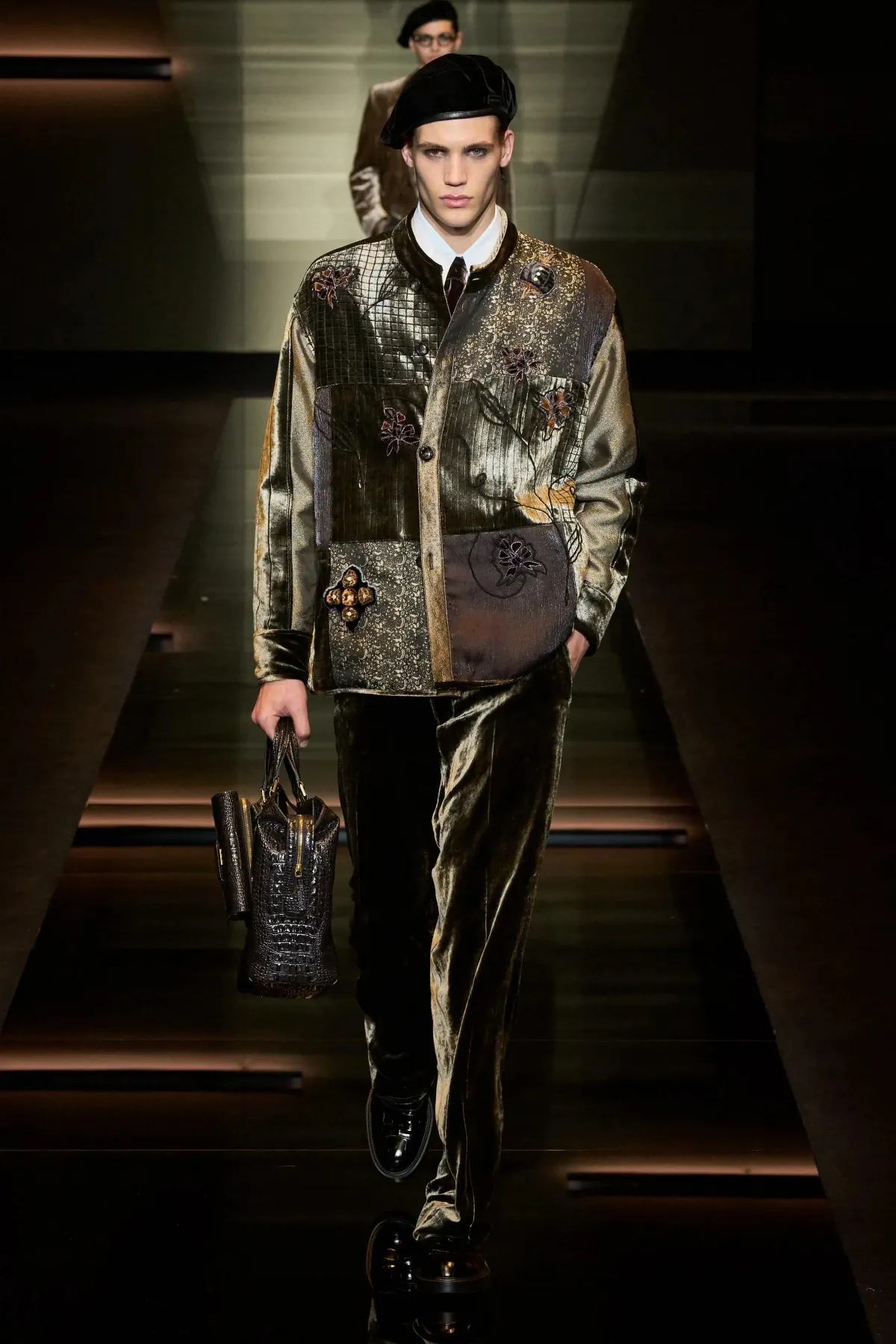 Emporio Armani automne 2025 : une séduisante fusion d'élégance bohème et de sophistication urbaine