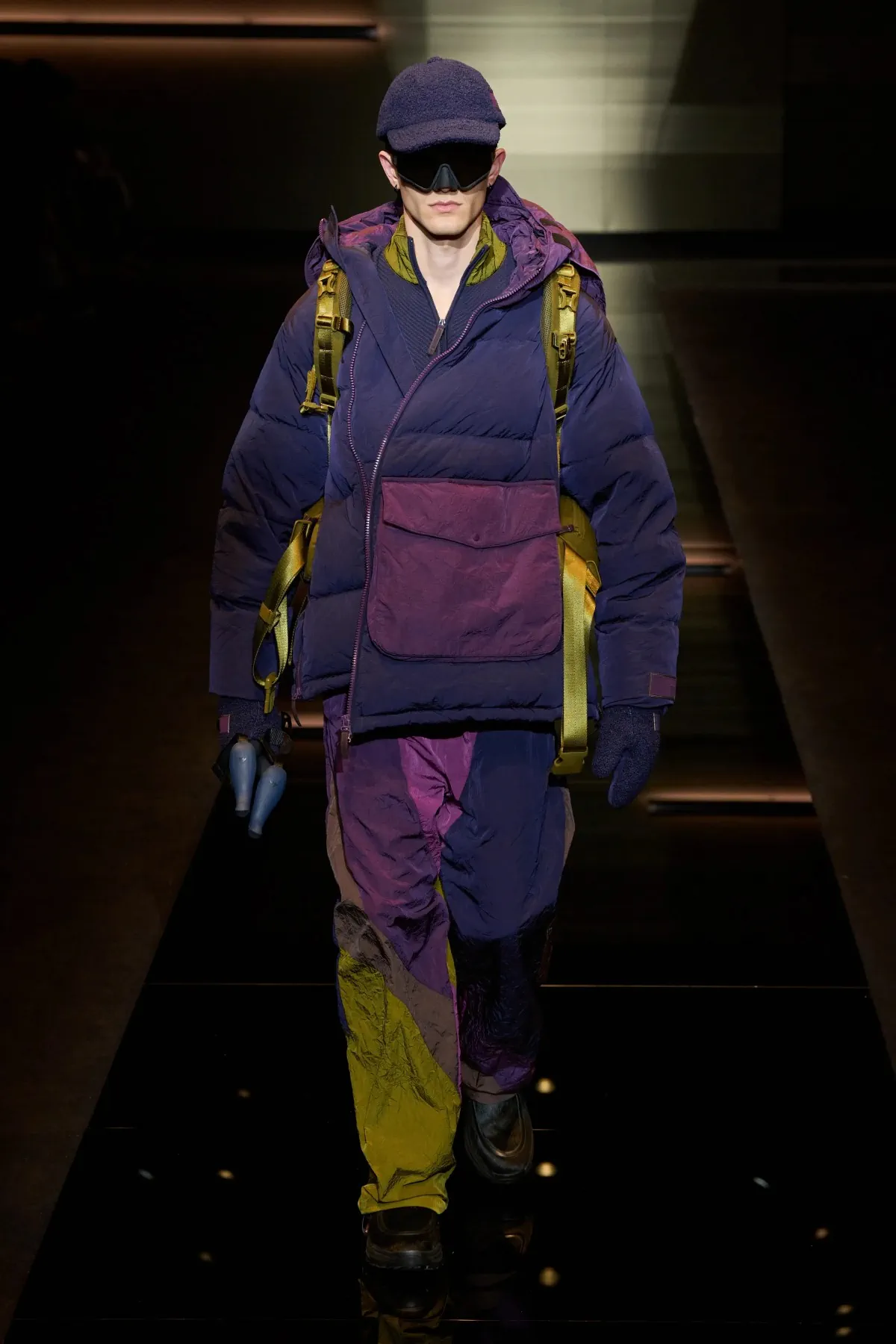 Emporio Armani automne 2025 : une séduisante fusion d'élégance bohème et de sophistication urbaine