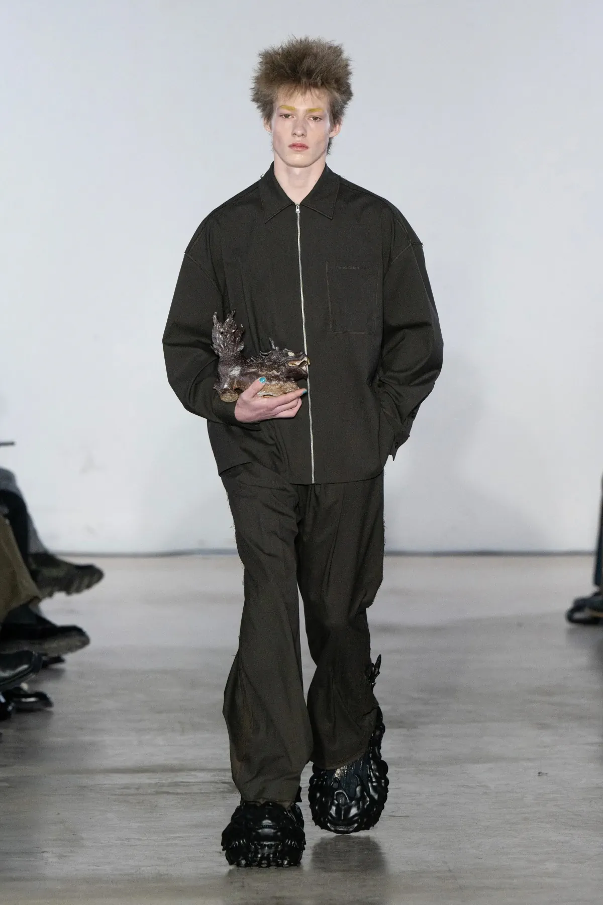 Feng Chen Wang libère des bêtes fantastiques pour l'automne 2025