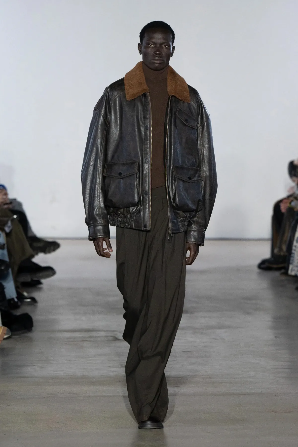 Feng Chen Wang libère des bêtes fantastiques pour l'automne 2025