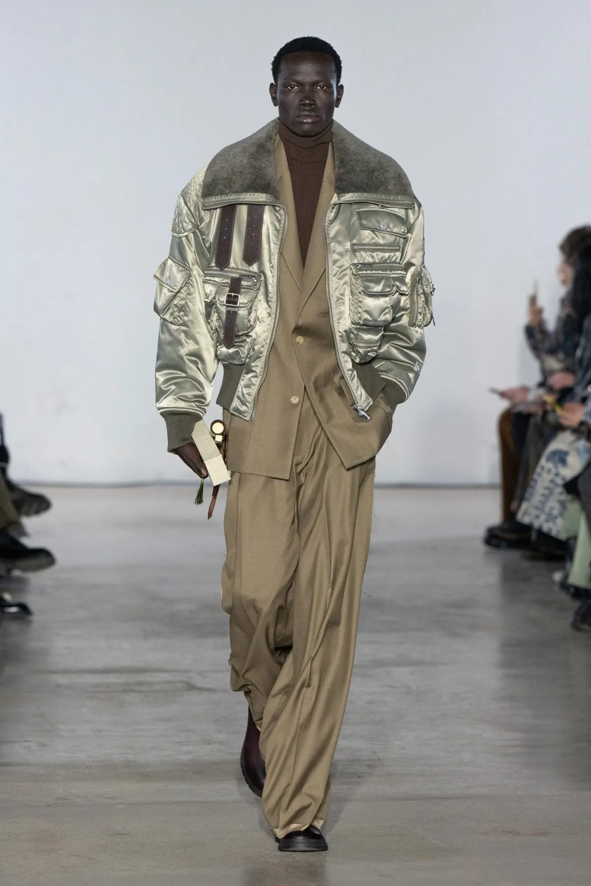 Feng Chen Wang libère des bêtes fantastiques pour l'automne 2025