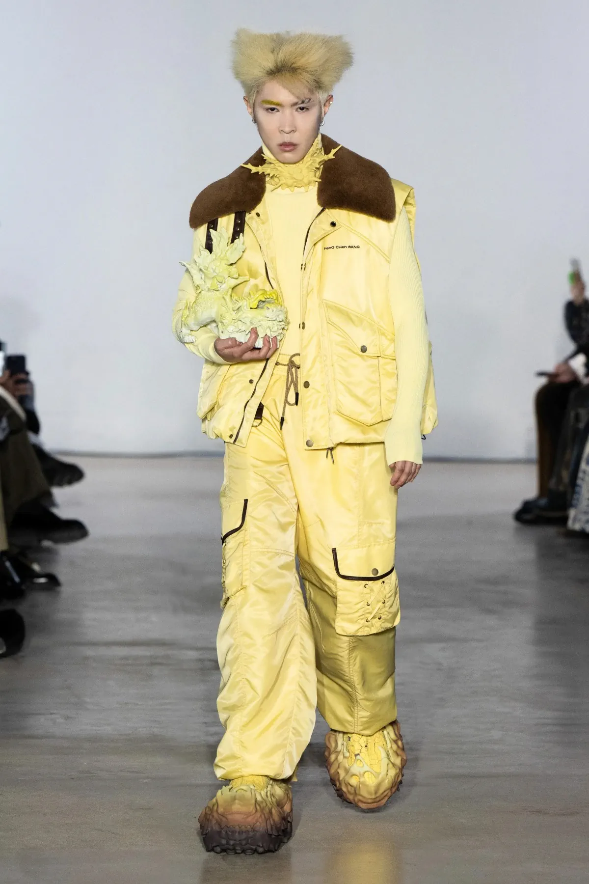 Feng Chen Wang libère des bêtes fantastiques pour l'automne 2025