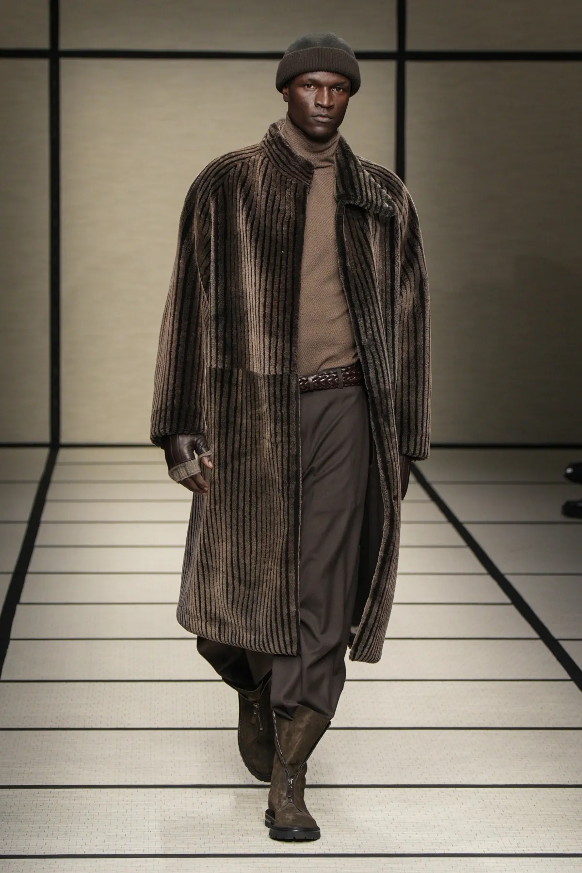La collection Giorgio Armani Automne 2025 annonce une nouvelle ère dans la mode masculine