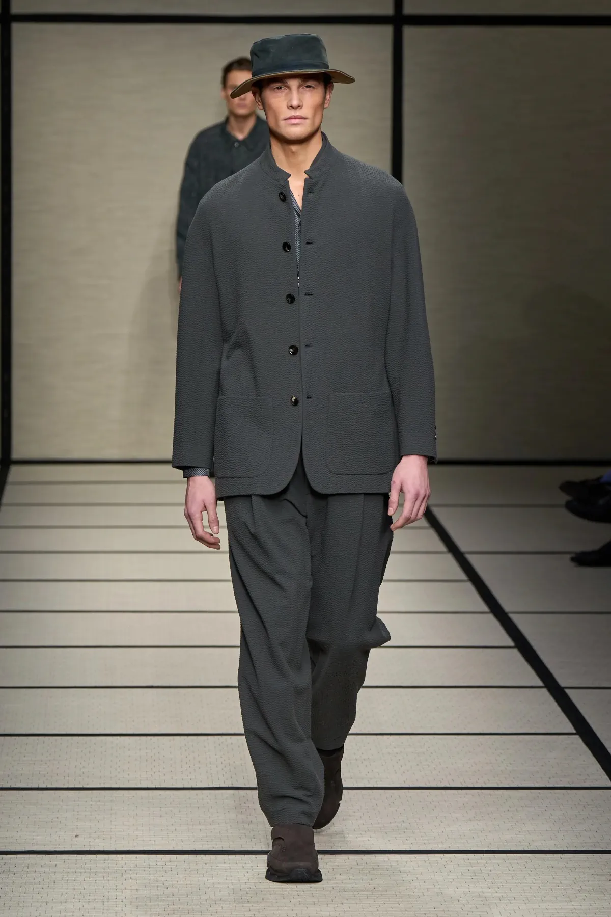 La collection Giorgio Armani Automne 2025 annonce une nouvelle ère dans la mode masculine