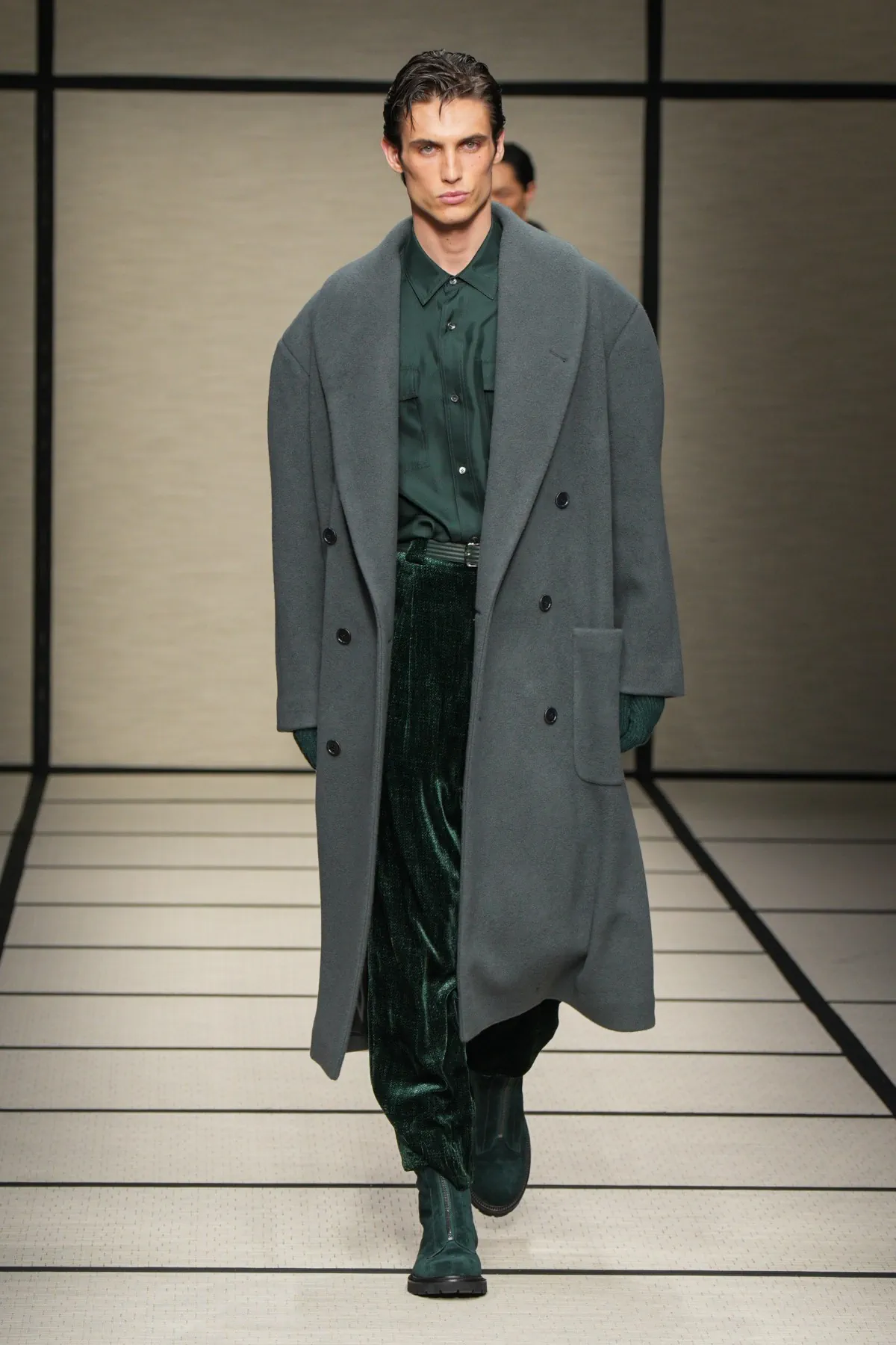 La collection Giorgio Armani Automne 2025 annonce une nouvelle ère dans la mode masculine