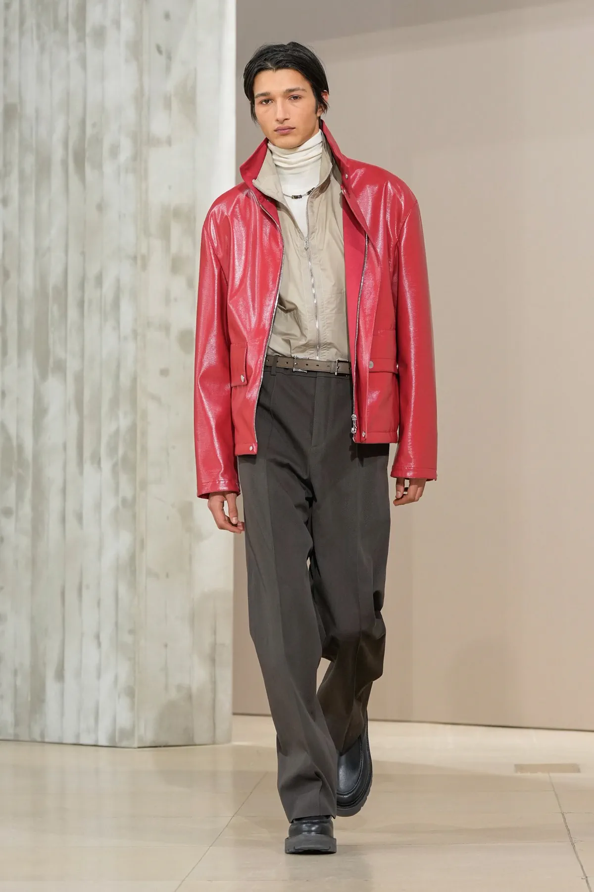 Pour Automne 2025, Hermès se lance dans la course automobile