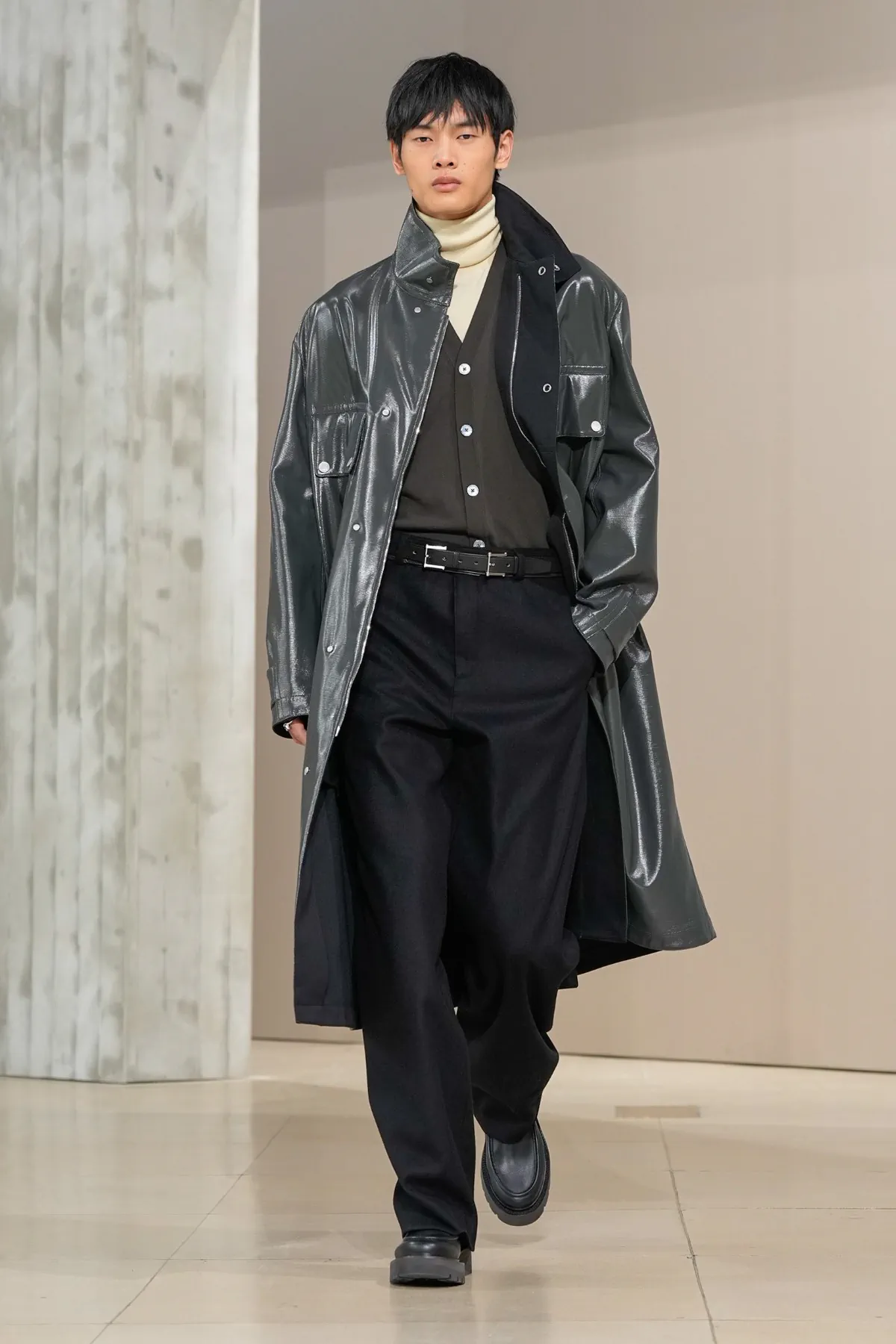 Pour Automne 2025, Hermès se lance dans la course automobile