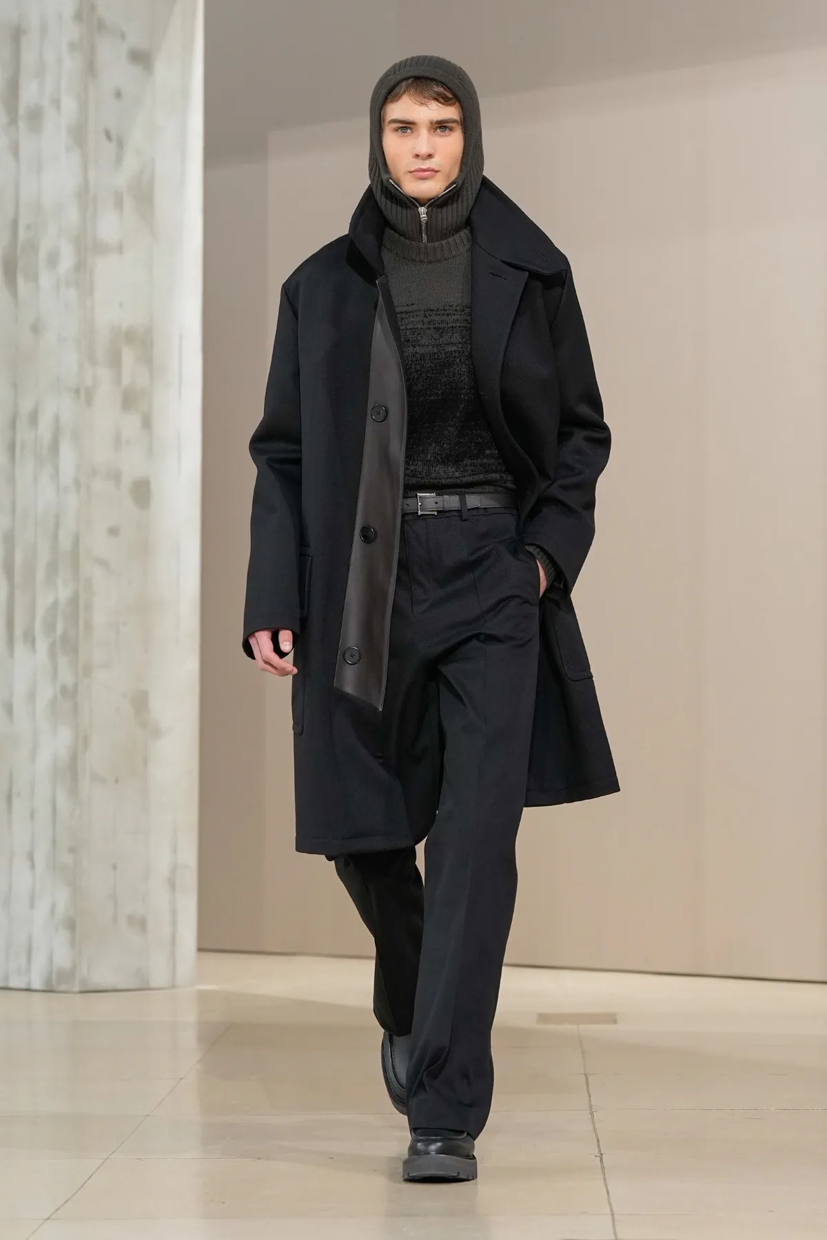 Pour Automne 2025, Hermès se lance dans la course automobile