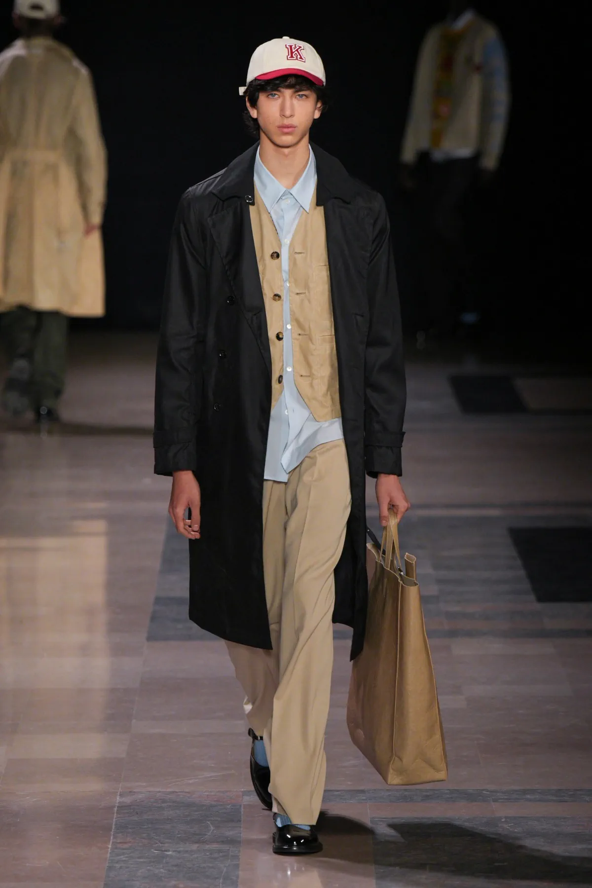 La collection pour hommes d'automne 2025 de Kenzo allie la vision de Nigo à l'art de Futura