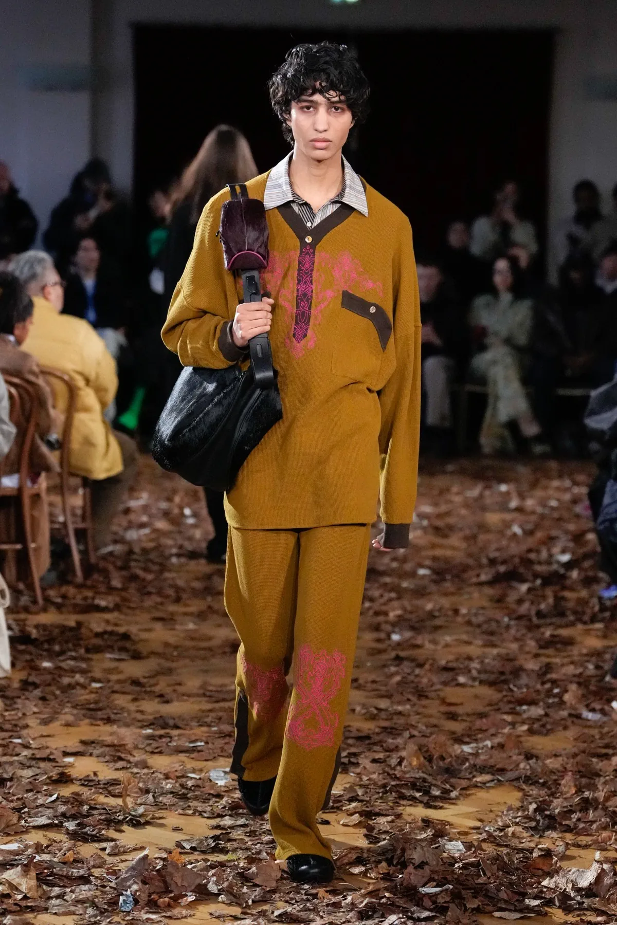 Pour l'automne 2025, KIKO KOSTADINOV se fait le champion de l'indépendance pragmatique