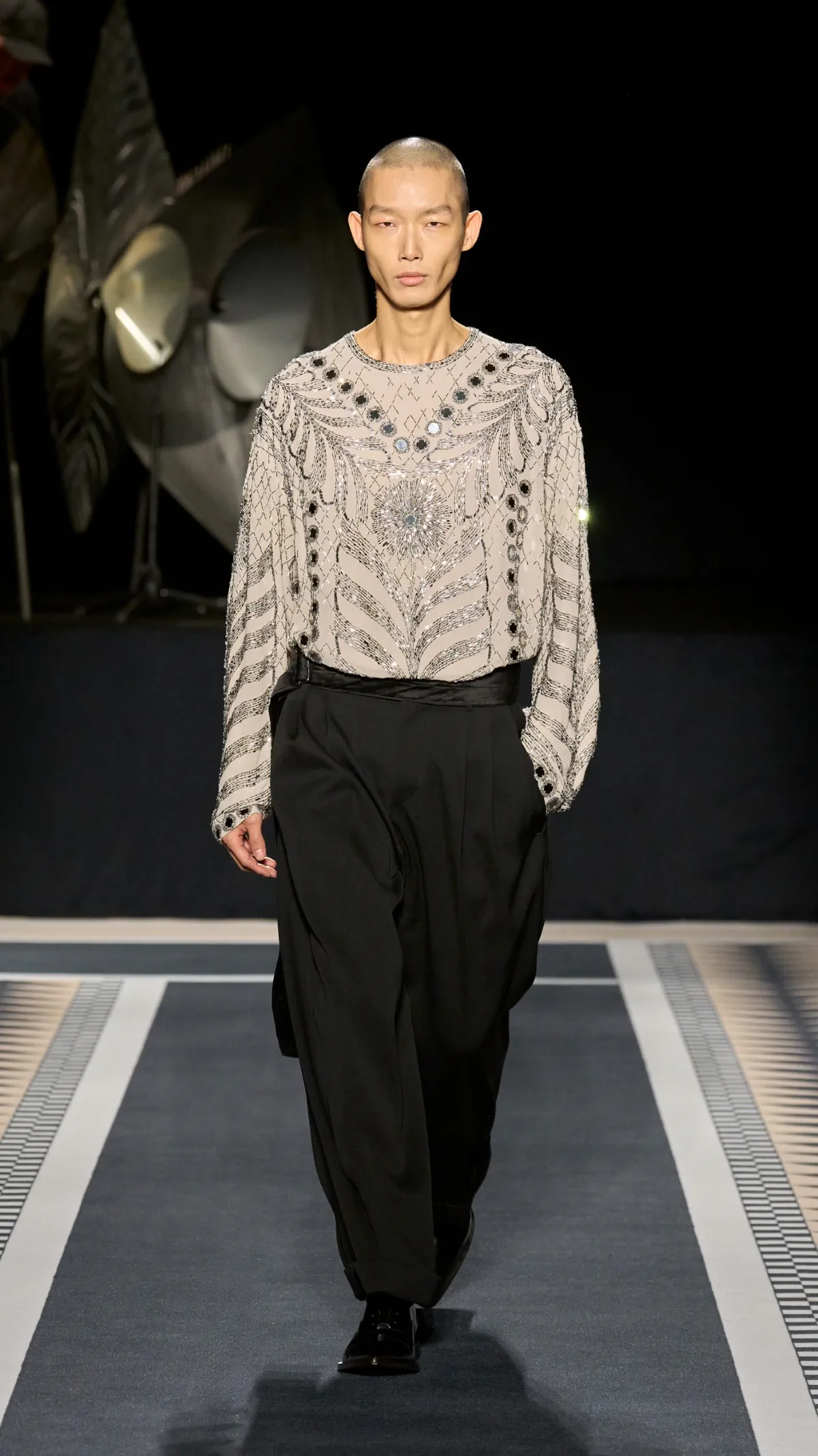 La collection automne 2025 de LANVIN marque le retour triomphal de Peter Copping