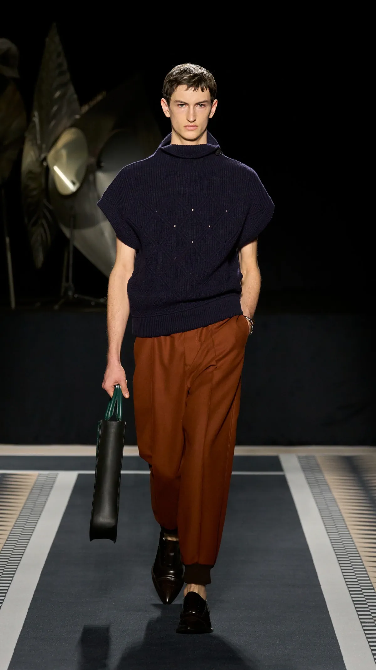 La collection automne 2025 de LANVIN marque le retour triomphal de Peter Copping