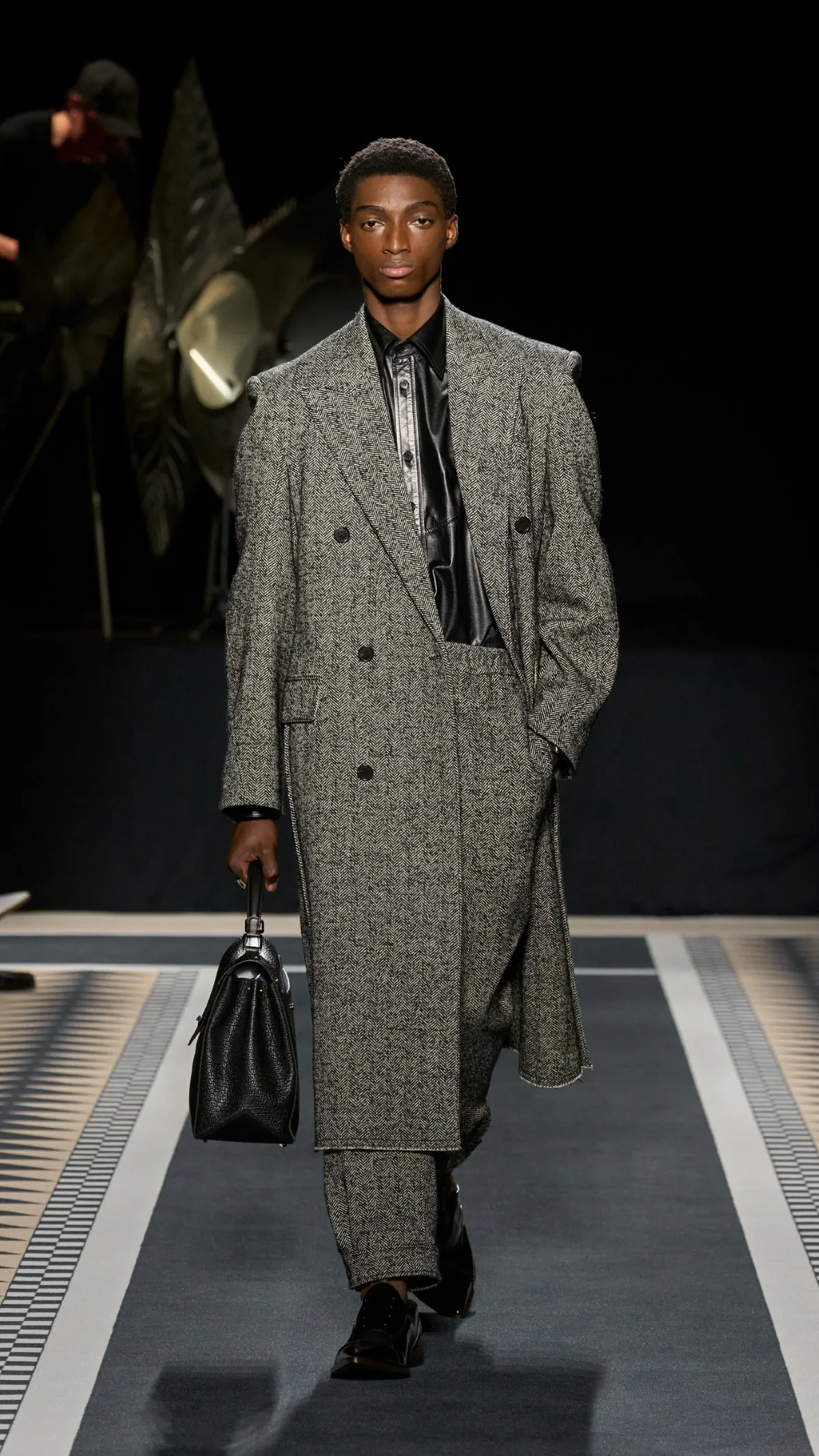 La collection automne 2025 de LANVIN marque le retour triomphal de Peter Copping