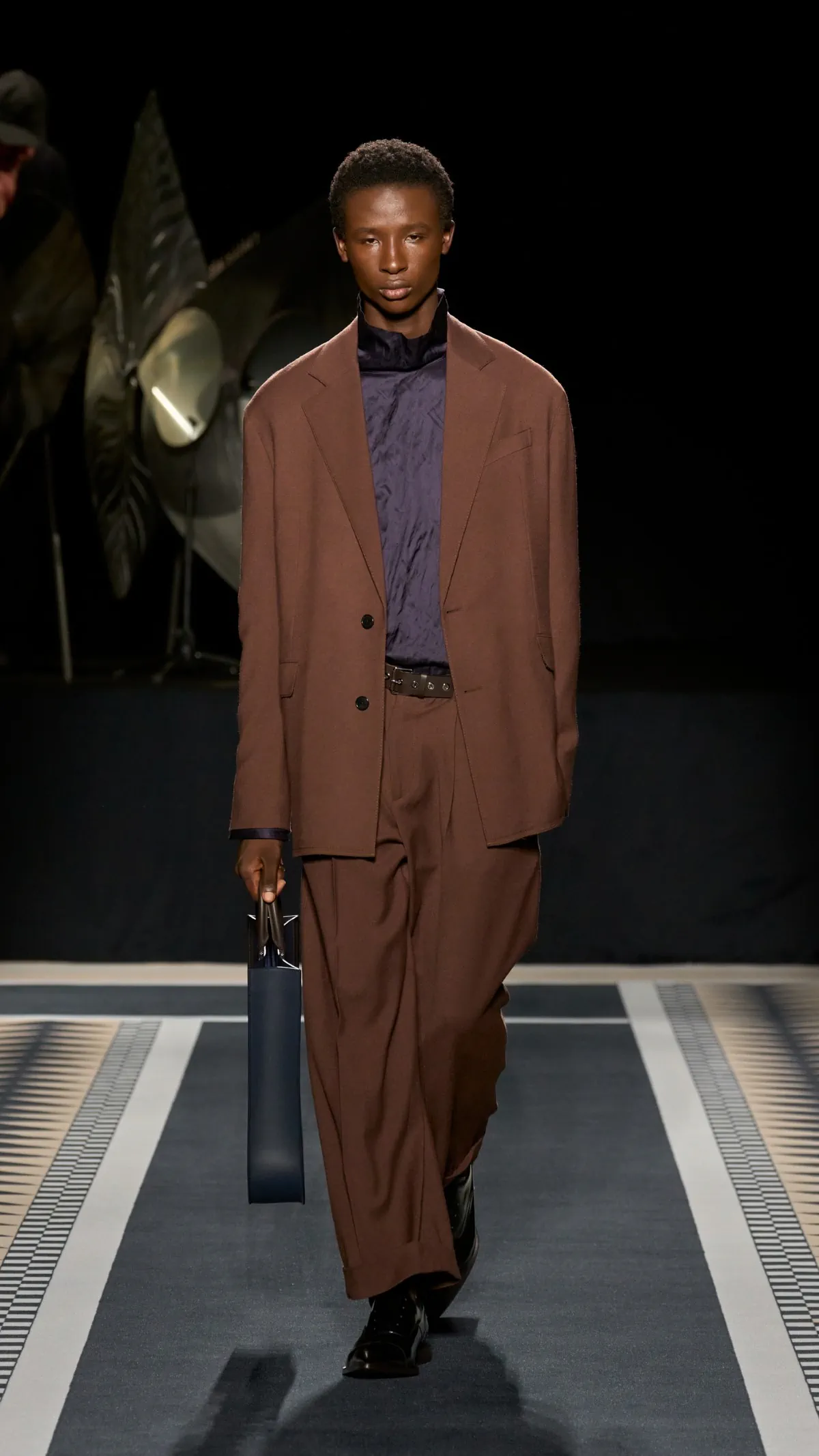 La collection automne 2025 de LANVIN marque le retour triomphal de Peter Copping