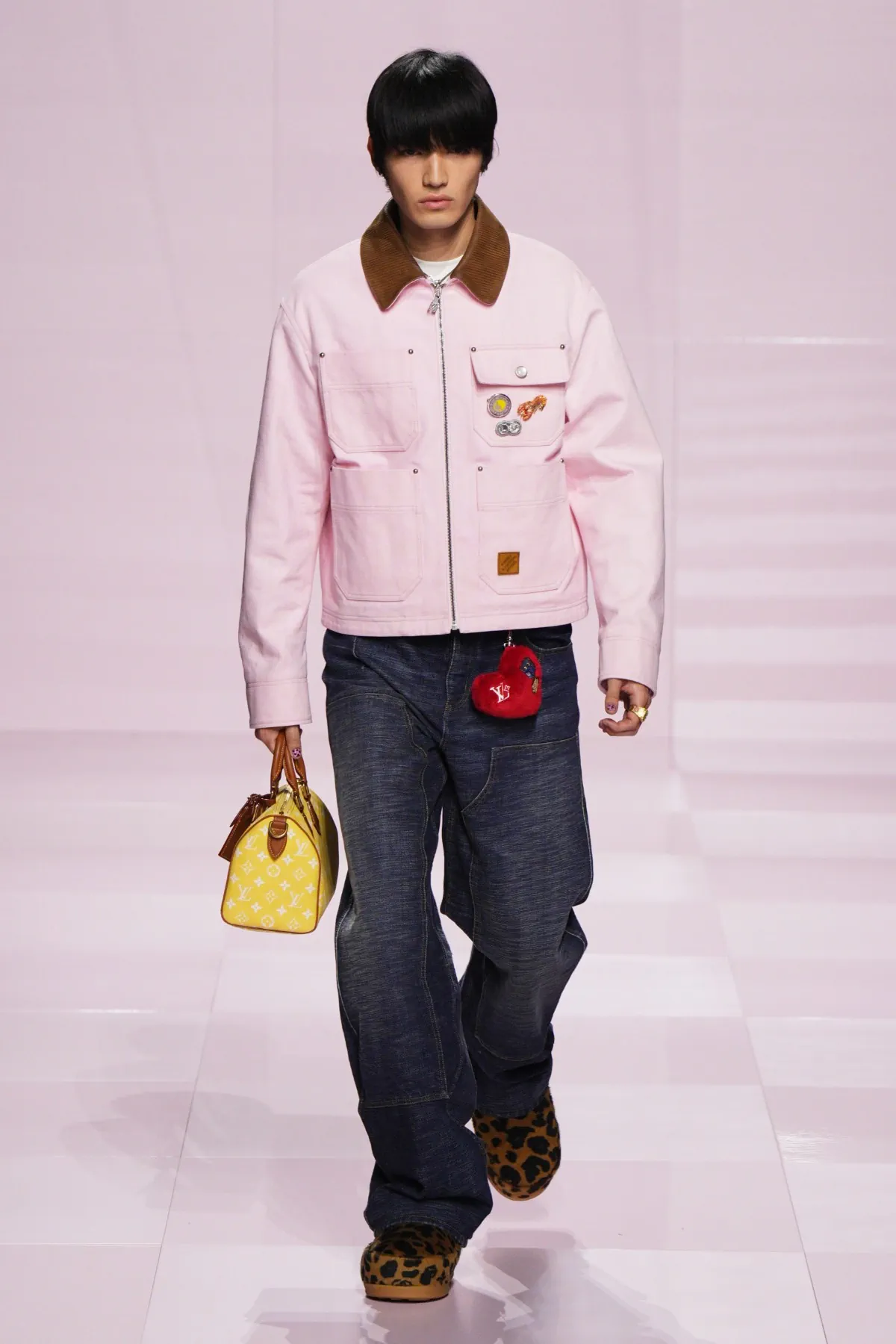 Pour l'automne 2025, Louis Vuitton célèbre célèbre l'amitié durable entre Pharrell Williams et Nigo
