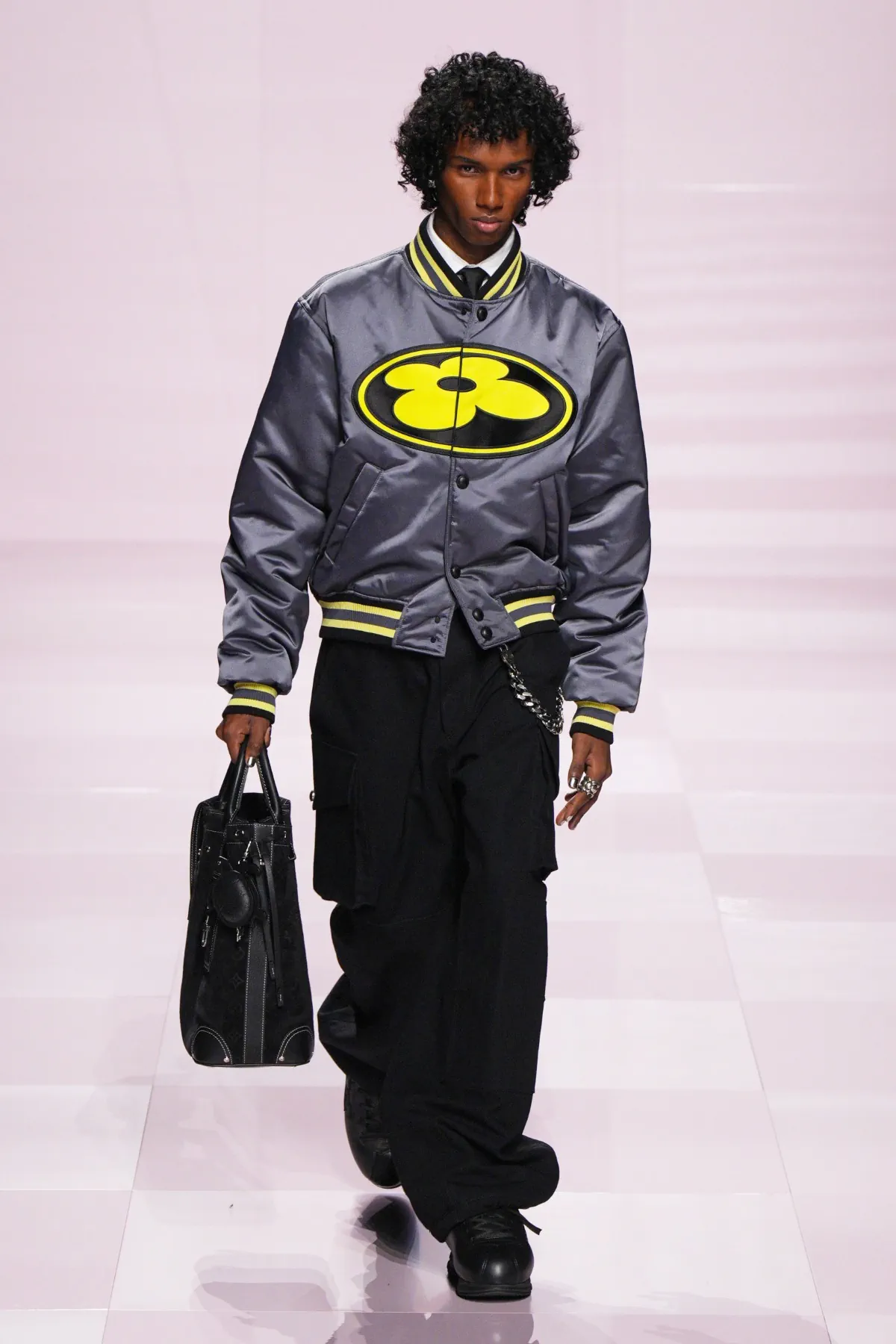 Pour l'automne 2025, Louis Vuitton célèbre célèbre l'amitié durable entre Pharrell Williams et Nigo