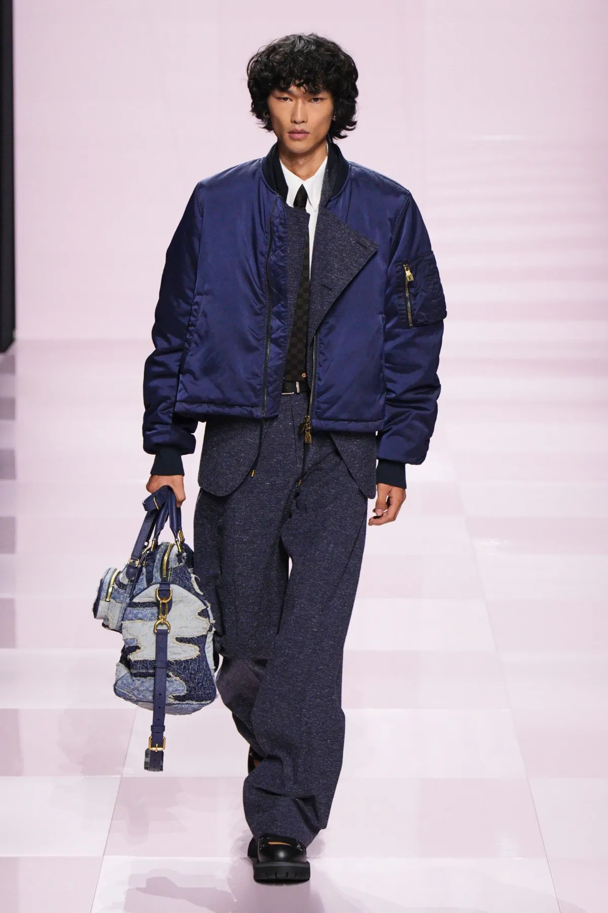 Pour l'automne 2025, Louis Vuitton célèbre célèbre l'amitié durable entre Pharrell Williams et Nigo