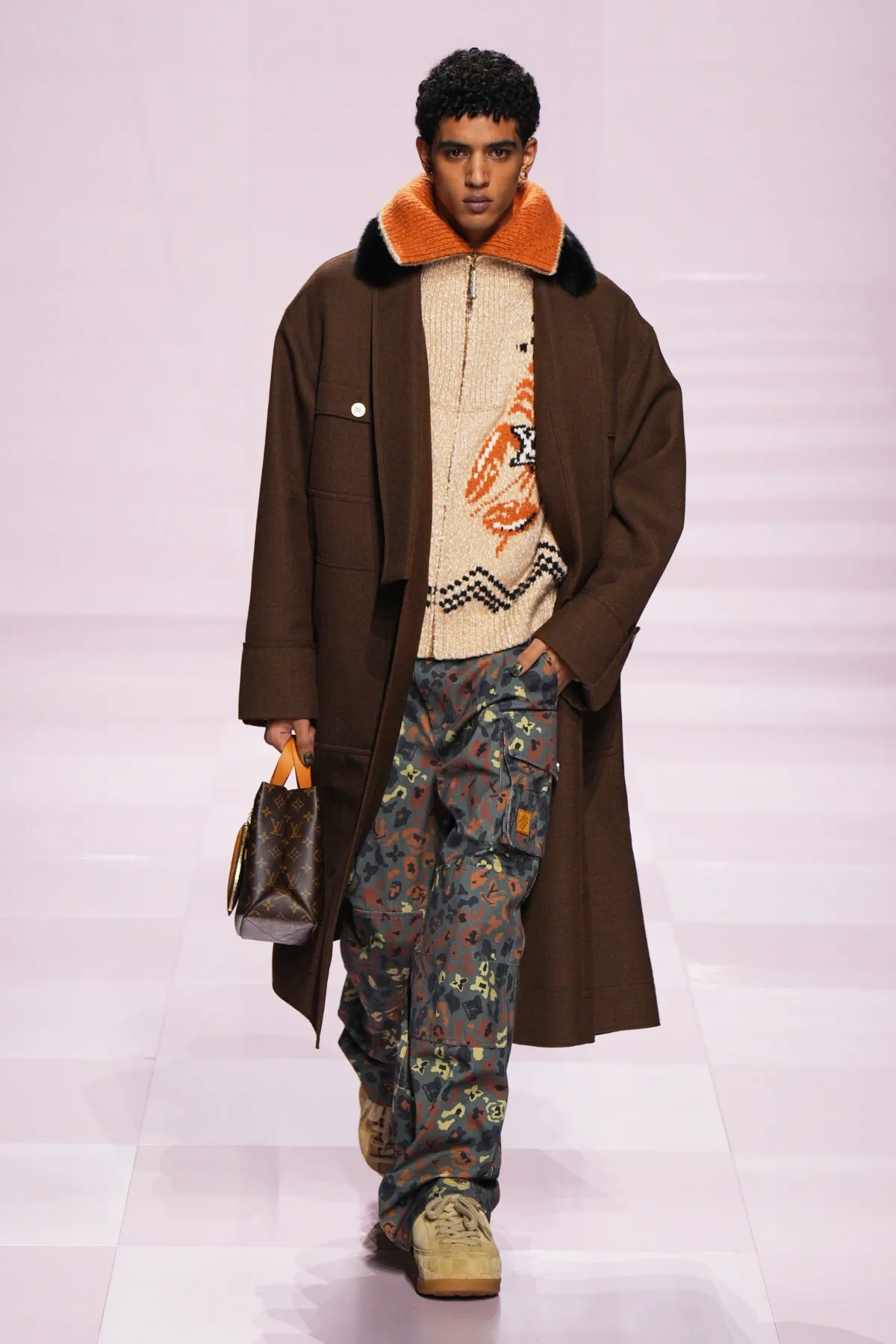 Pour l'automne 2025, Louis Vuitton célèbre célèbre l'amitié durable entre Pharrell Williams et Nigo