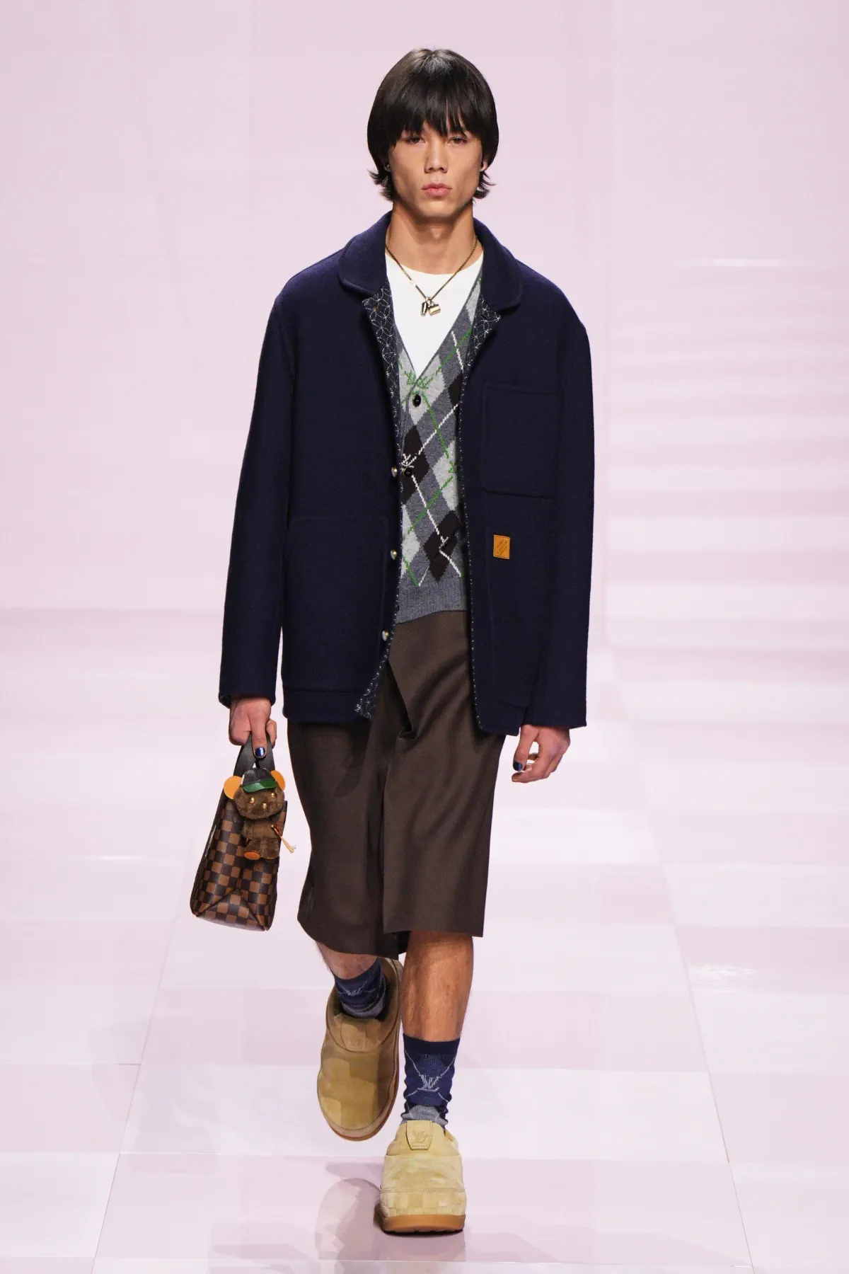 Pour l'automne 2025, Louis Vuitton célèbre célèbre l'amitié durable entre Pharrell Williams et Nigo
