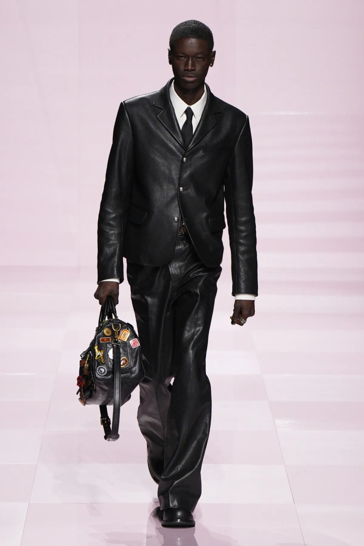 Pour l'automne 2025, Louis Vuitton célèbre célèbre l'amitié durable entre Pharrell Williams et Nigo