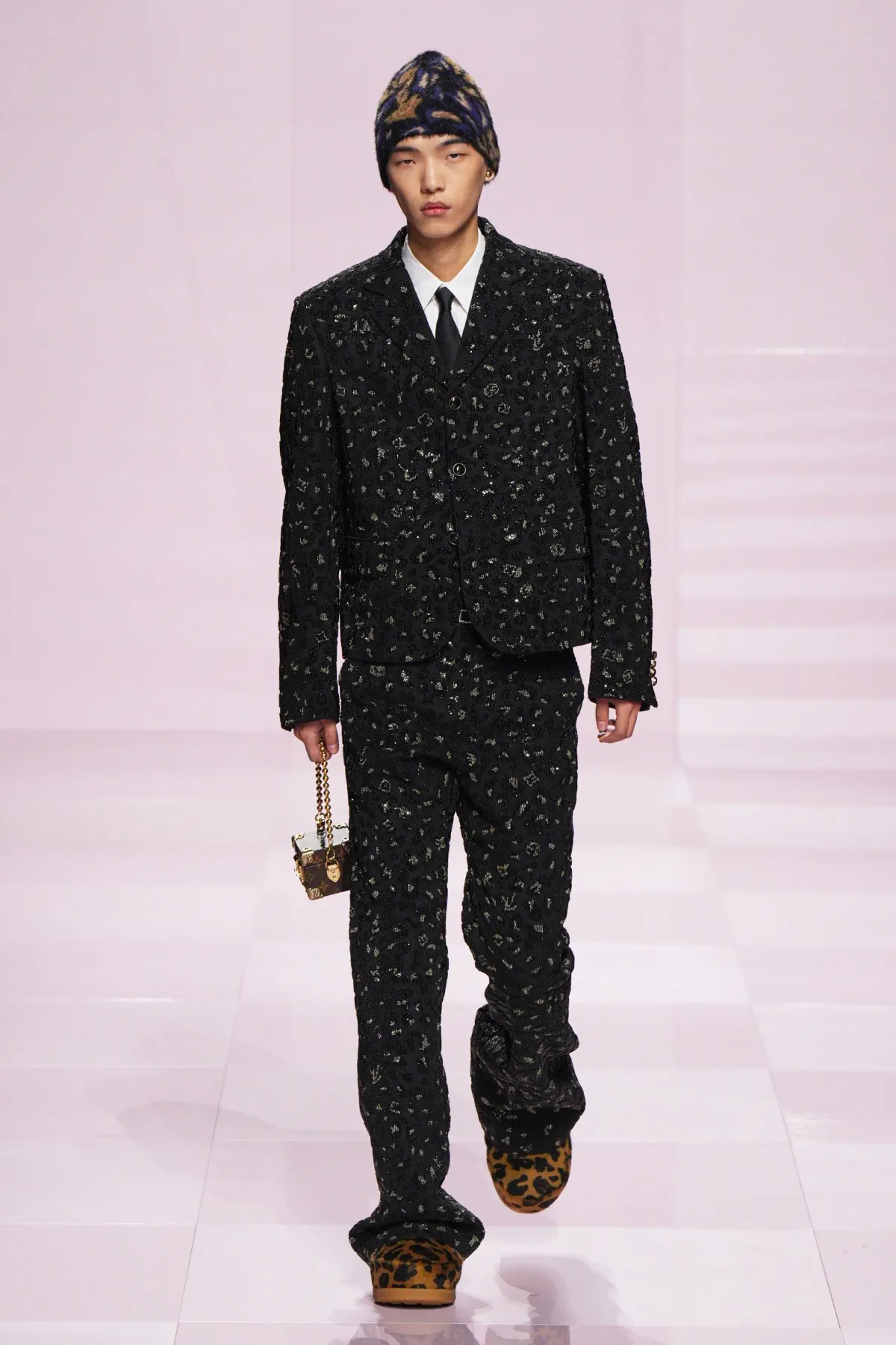 Pour l'automne 2025, Louis Vuitton célèbre célèbre l'amitié durable entre Pharrell Williams et Nigo