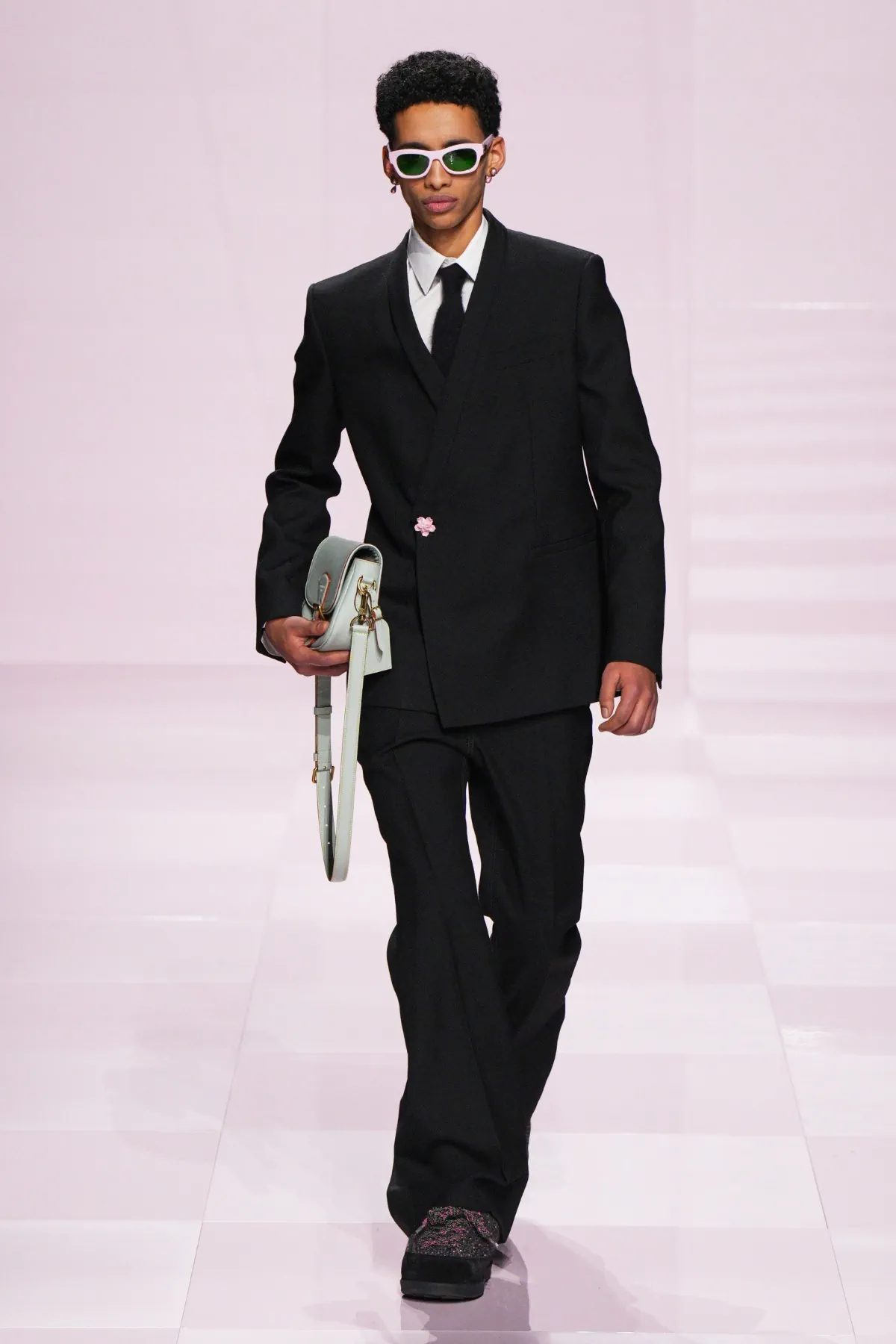 Pour l'automne 2025, Louis Vuitton célèbre célèbre l'amitié durable entre Pharrell Williams et Nigo