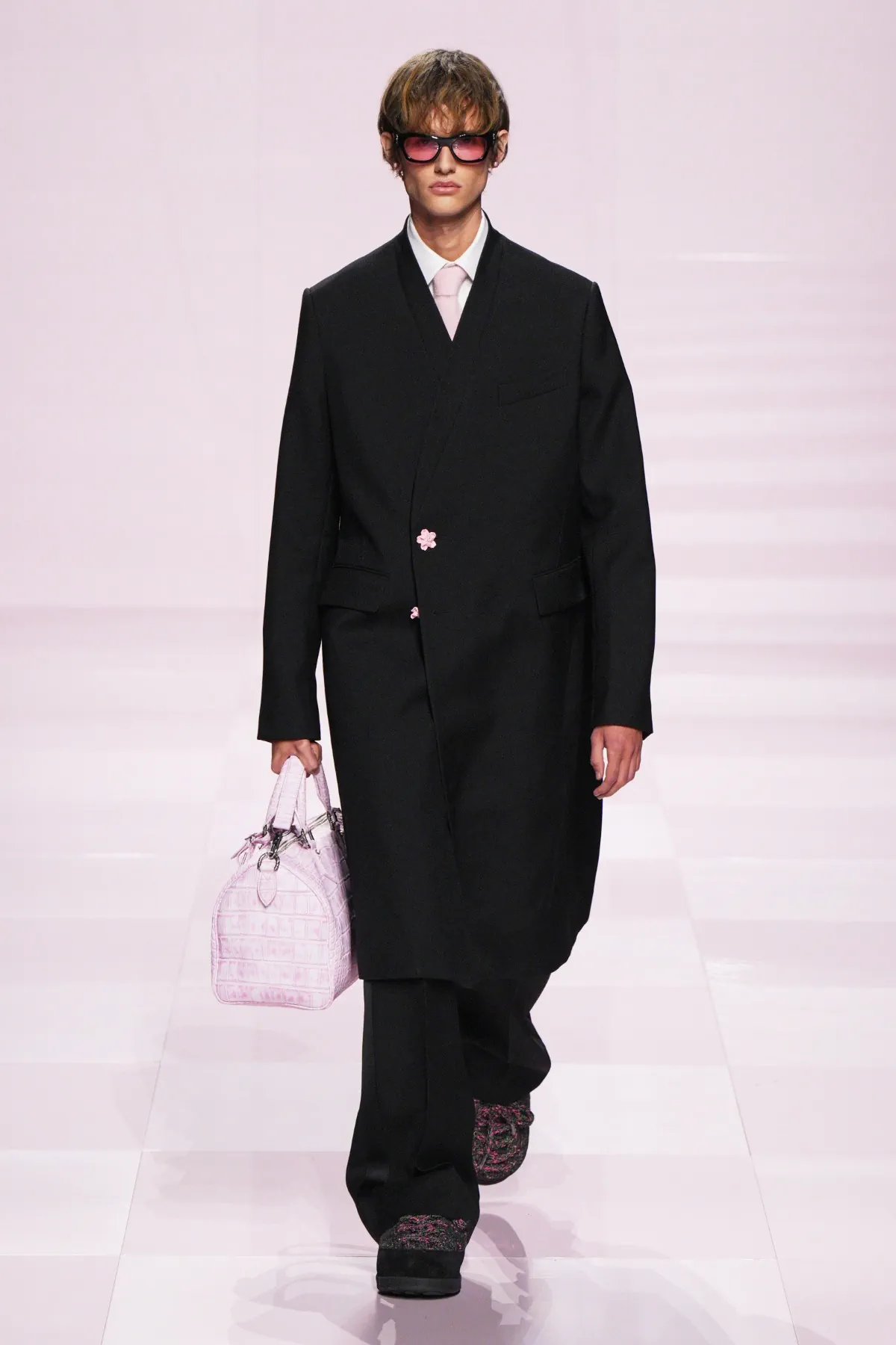 Pour l'automne 2025, Louis Vuitton célèbre célèbre l'amitié durable entre Pharrell Williams et Nigo