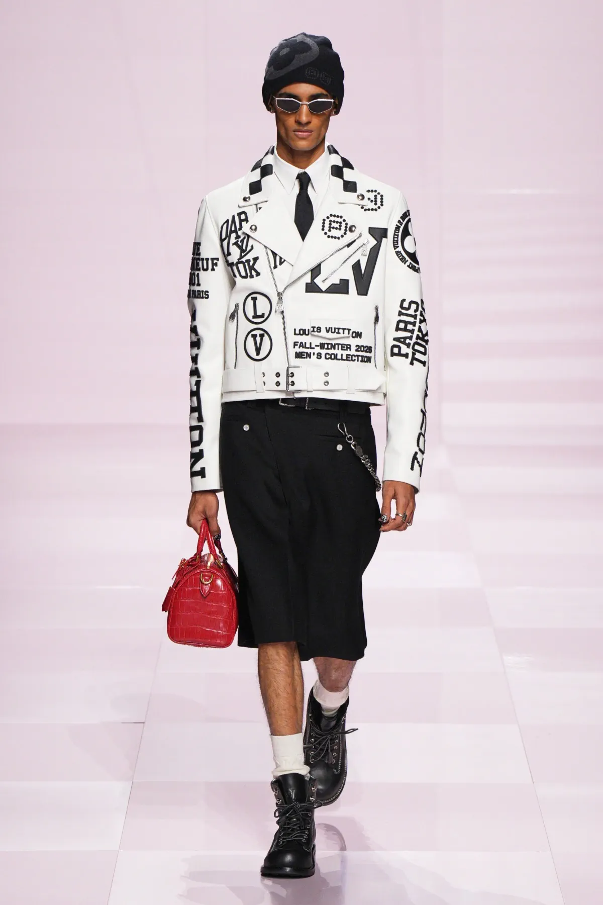 Pour l'automne 2025, Louis Vuitton célèbre célèbre l'amitié durable entre Pharrell Williams et Nigo