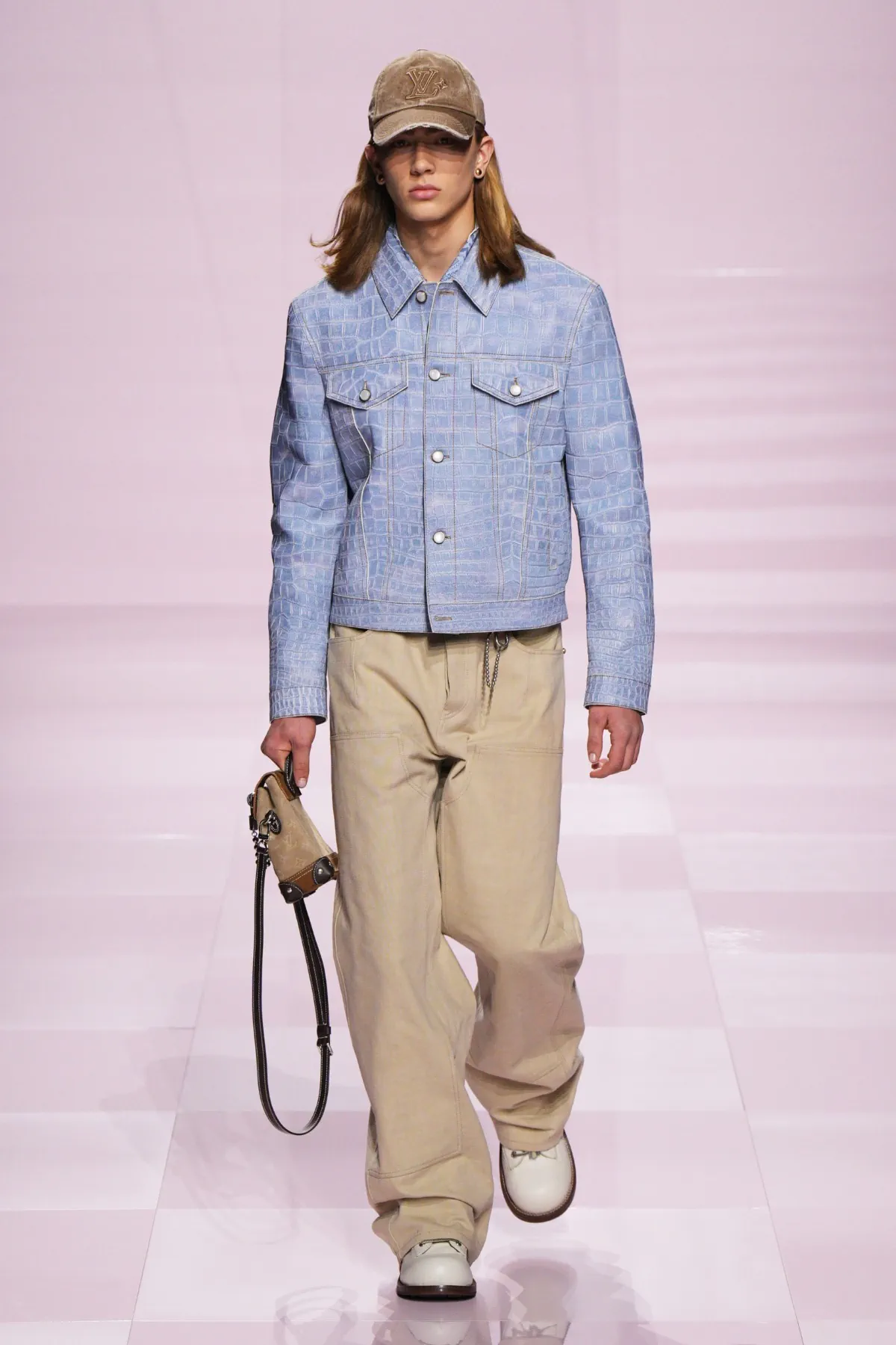 Pour l'automne 2025, Louis Vuitton célèbre célèbre l'amitié durable entre Pharrell Williams et Nigo