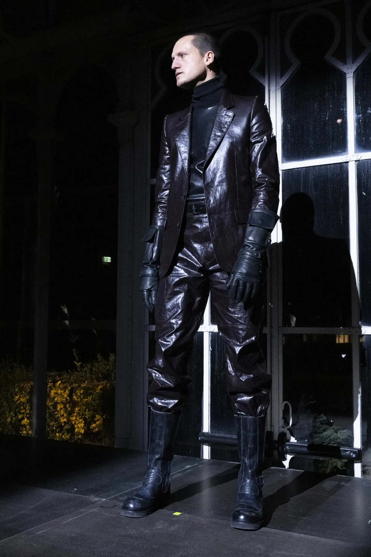 La collection automne 2025 de MM6 Maison Margiela pour le Pitti Uomo est placée sous le signe de la malice noire