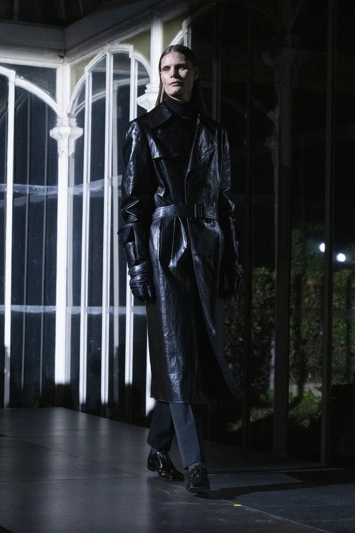 La collection automne 2025 de MM6 Maison Margiela pour le Pitti Uomo est placée sous le signe de la malice noire