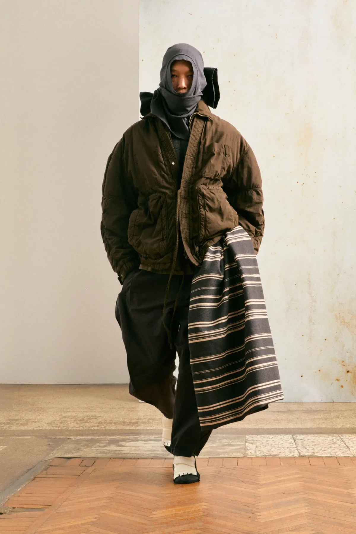 La collection Mordecai automne 2025 célèbre l'adaptabilité humaine et l'inspiration mondiale