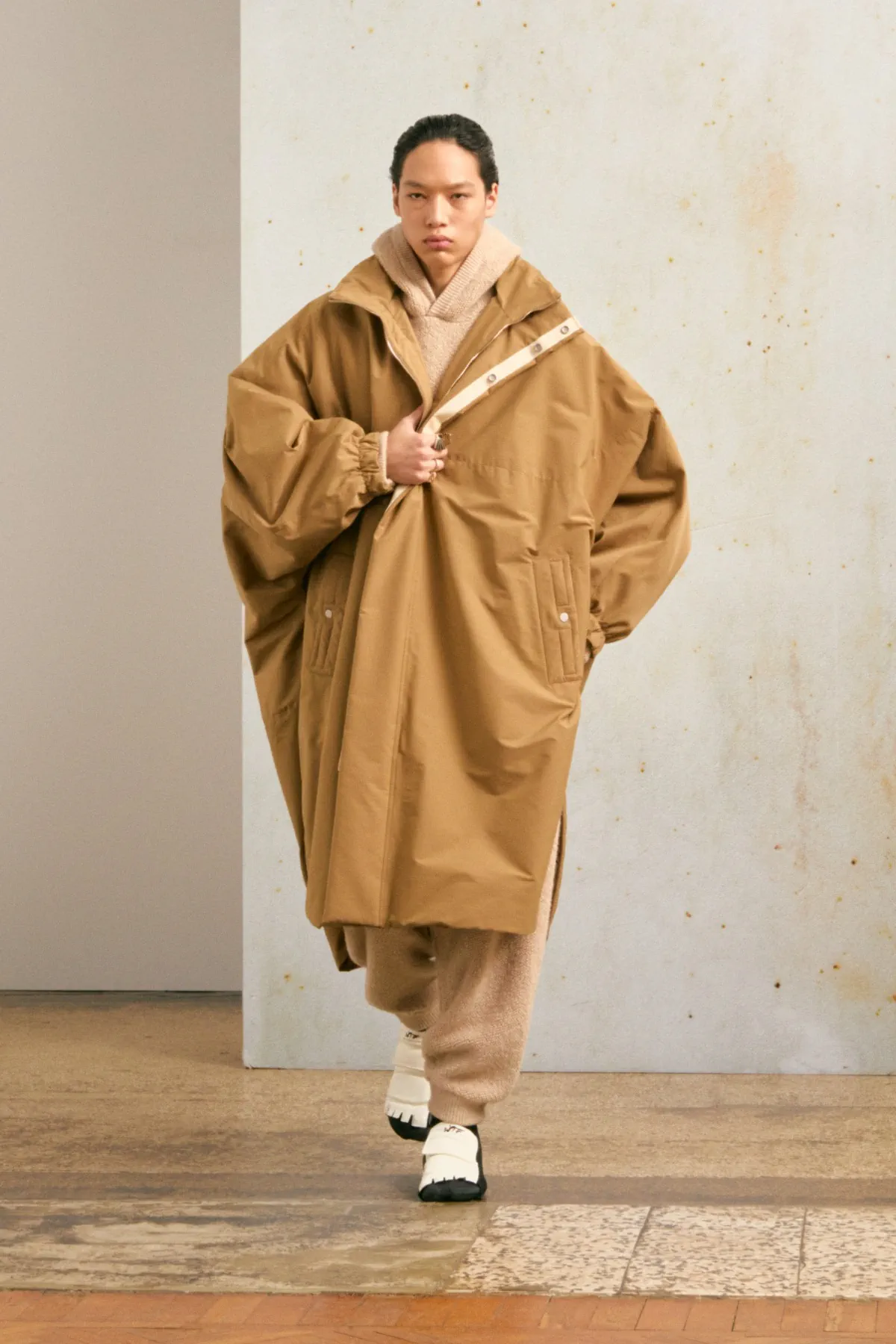 La collection Mordecai automne 2025 célèbre l'adaptabilité humaine et l'inspiration mondiale