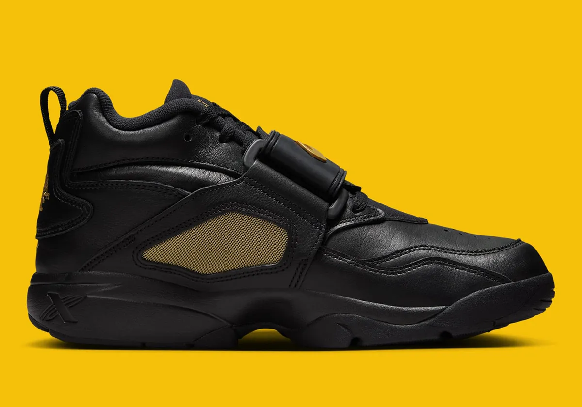 La Nike Air Diamond Turf « Signing Day » honore l'héritage de Deion Sanders avec des accents dorés