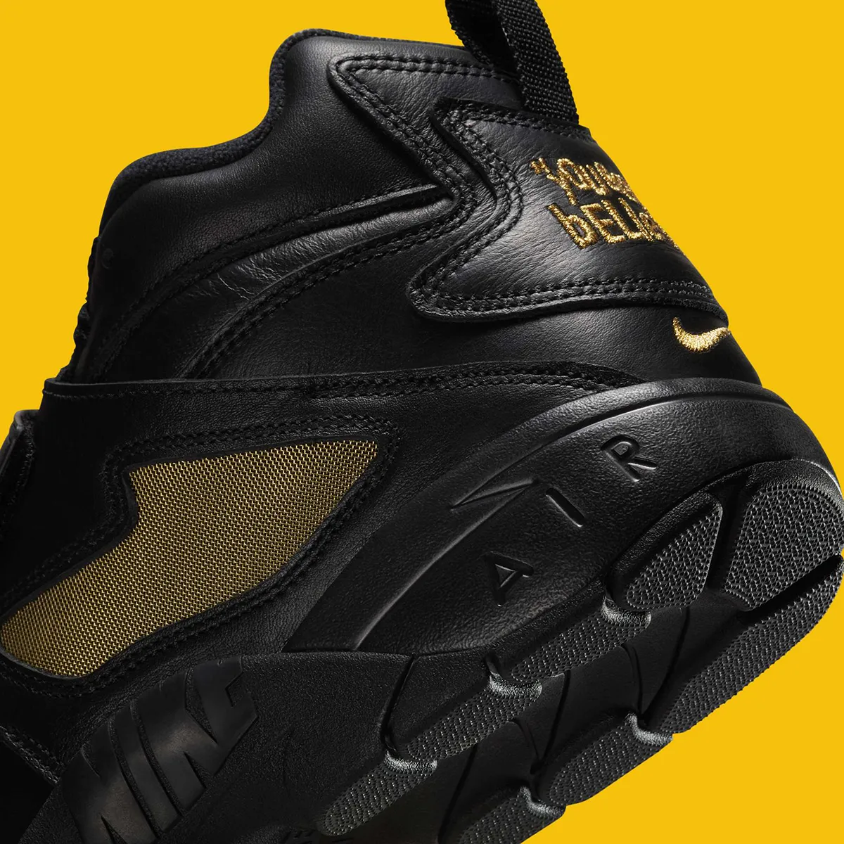 La Nike Air Diamond Turf « Signing Day » honore l'héritage de Deion Sanders avec des accents dorés