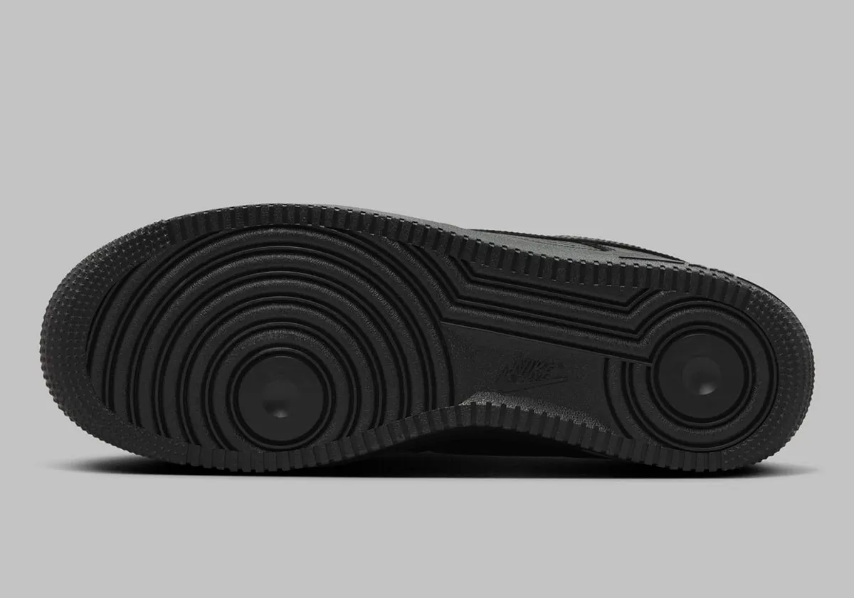 La Nike Air Force 1 Low « Black Carbon Fiber » réinvente le classique avec une touche de robustesse