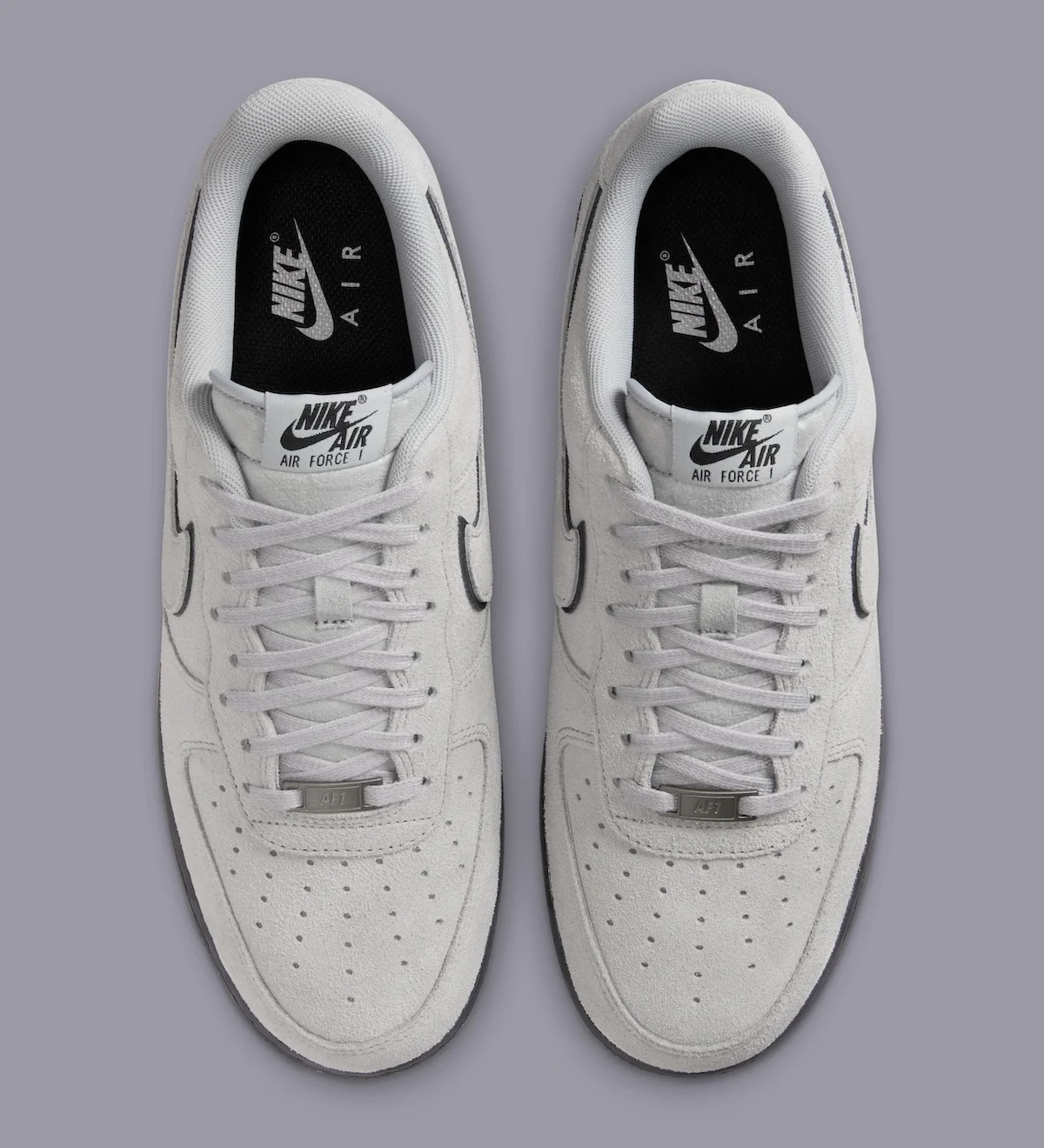 La Nike Air Force 1 Low « Smoke Grey Suede » améliore le design classique avec une touche de modernité