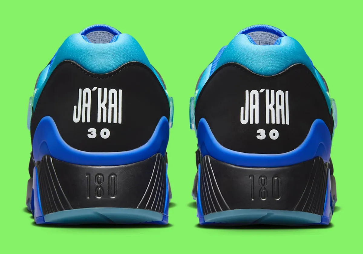 La Nike Air Max 180 « Doernbecher » fait son apparition dans la collection du 20ᵉ anniversaire