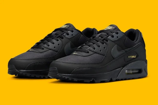 La Nike Air Max 90 « Batman » insuffle l'esprit de Gotham à vos pieds